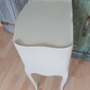 Table de chevet vintage en bois naturel à 3 tiroirs