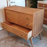 Chest of drawer compass feet