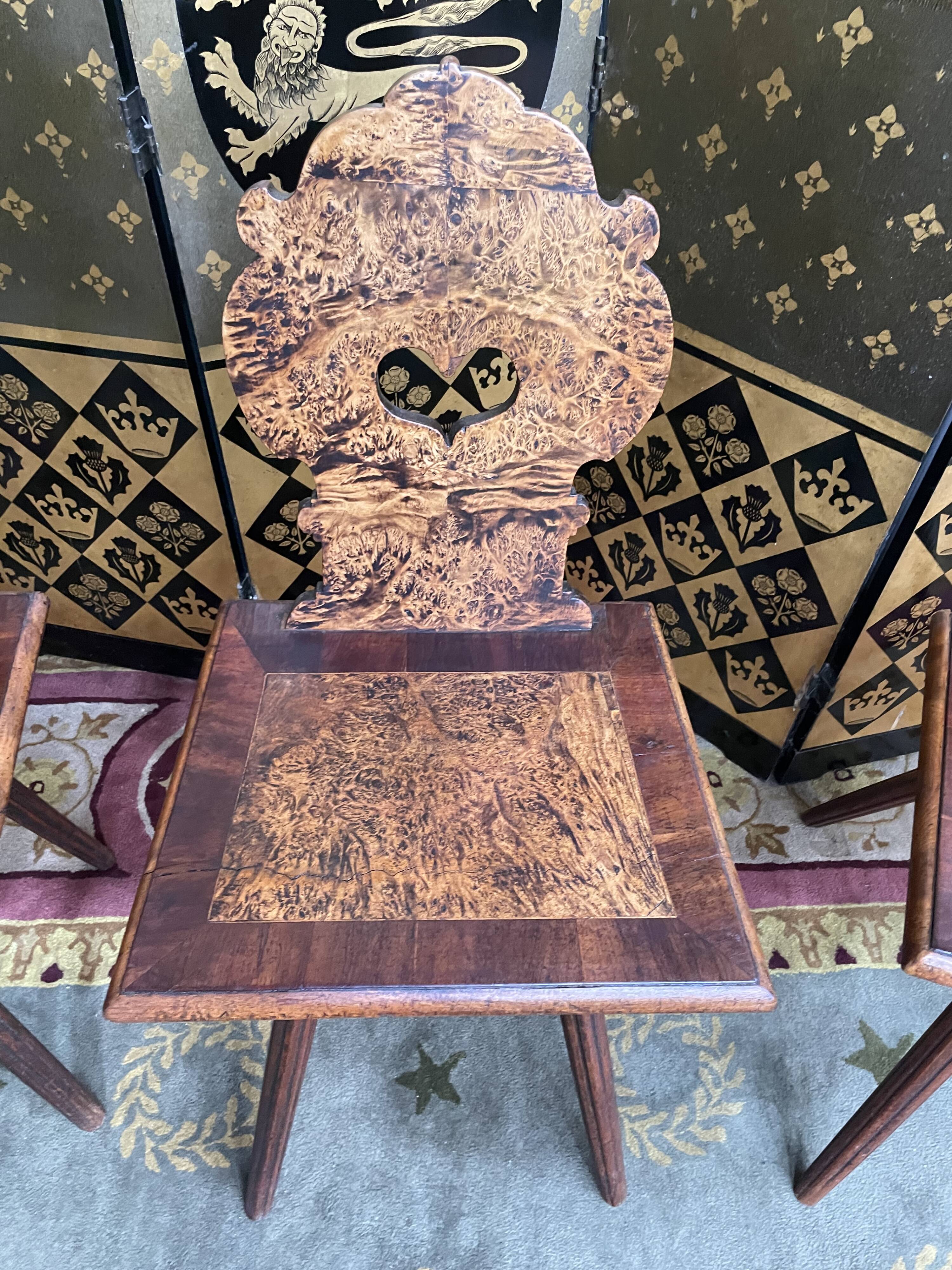 Suite of 4 Alsatian chairs in elm magnifying glass