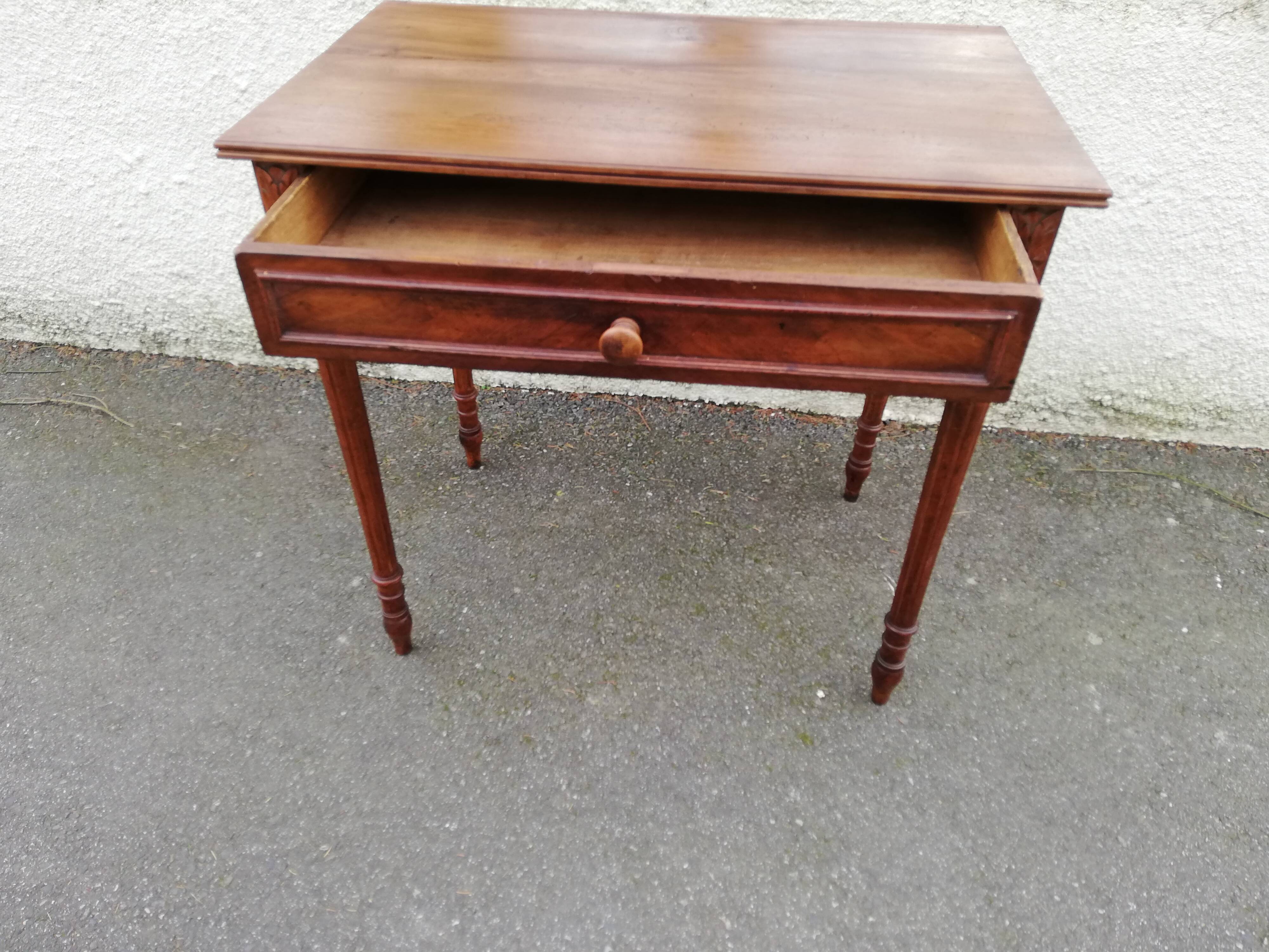 Table d'appoint