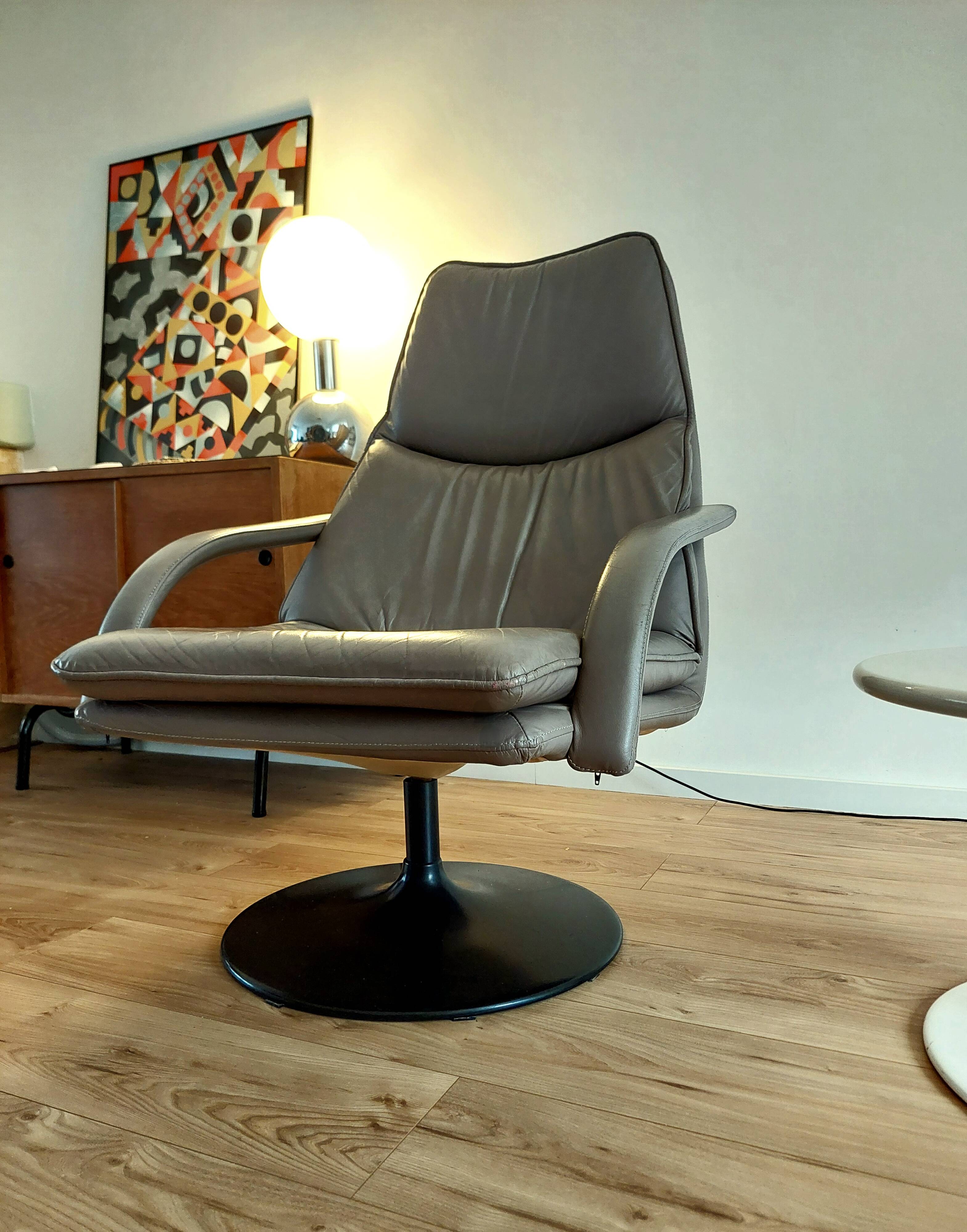 Lounge pivotant artifort geoffrey harcourt