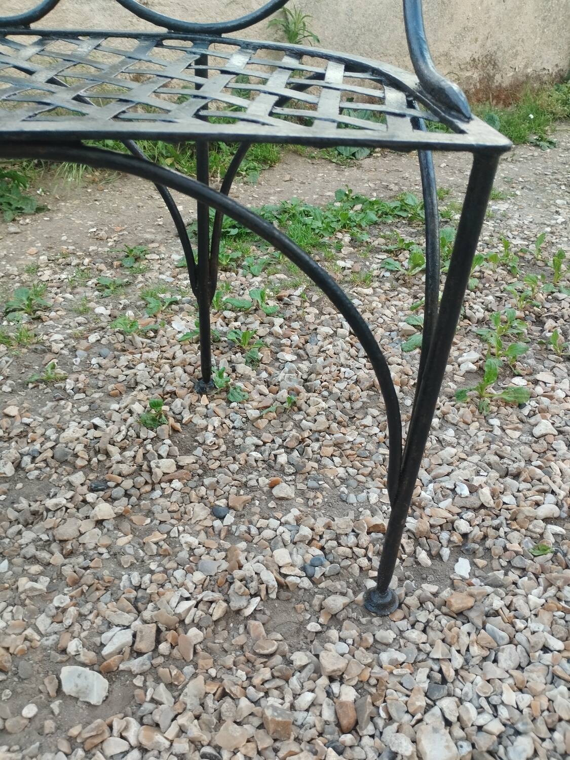 Banc de jardin en fer ancien