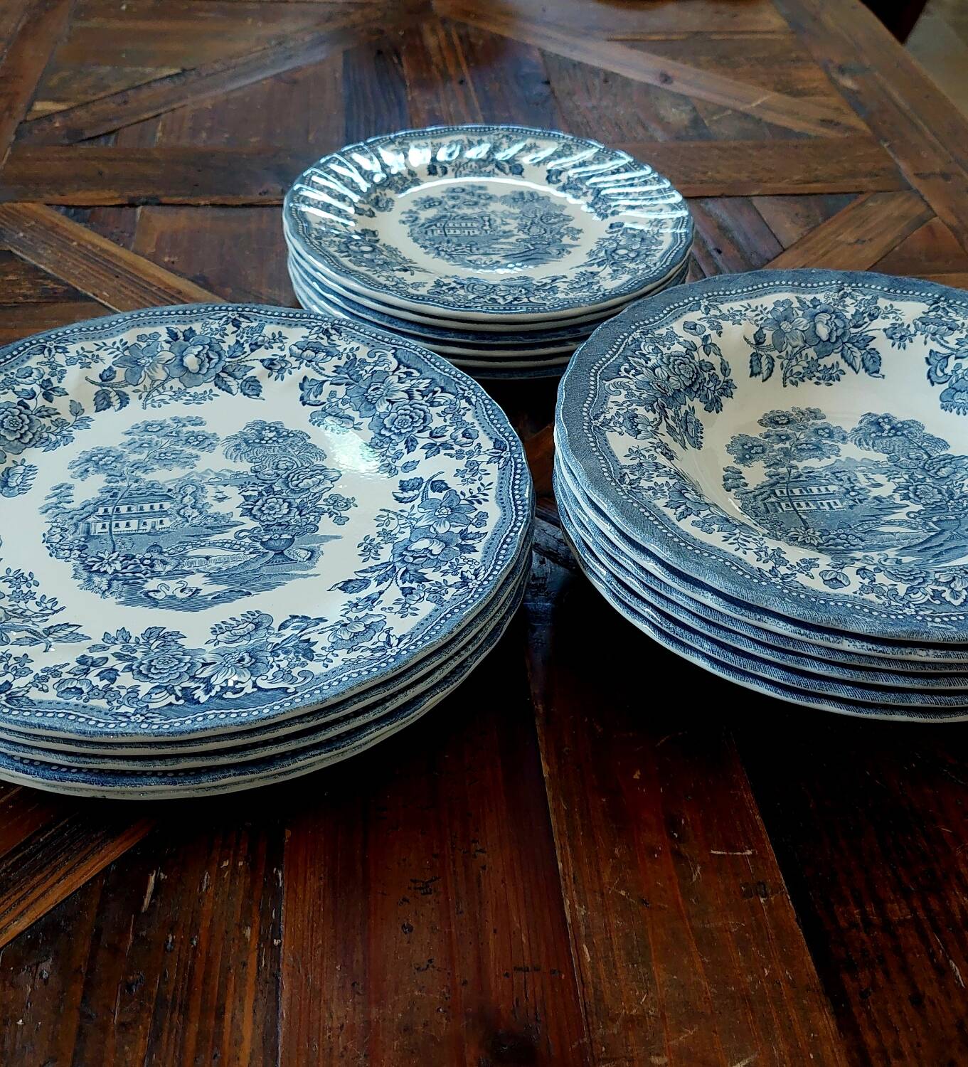 Tonquin Plate Set by Myott – 17 Piece Vintage Earthenware