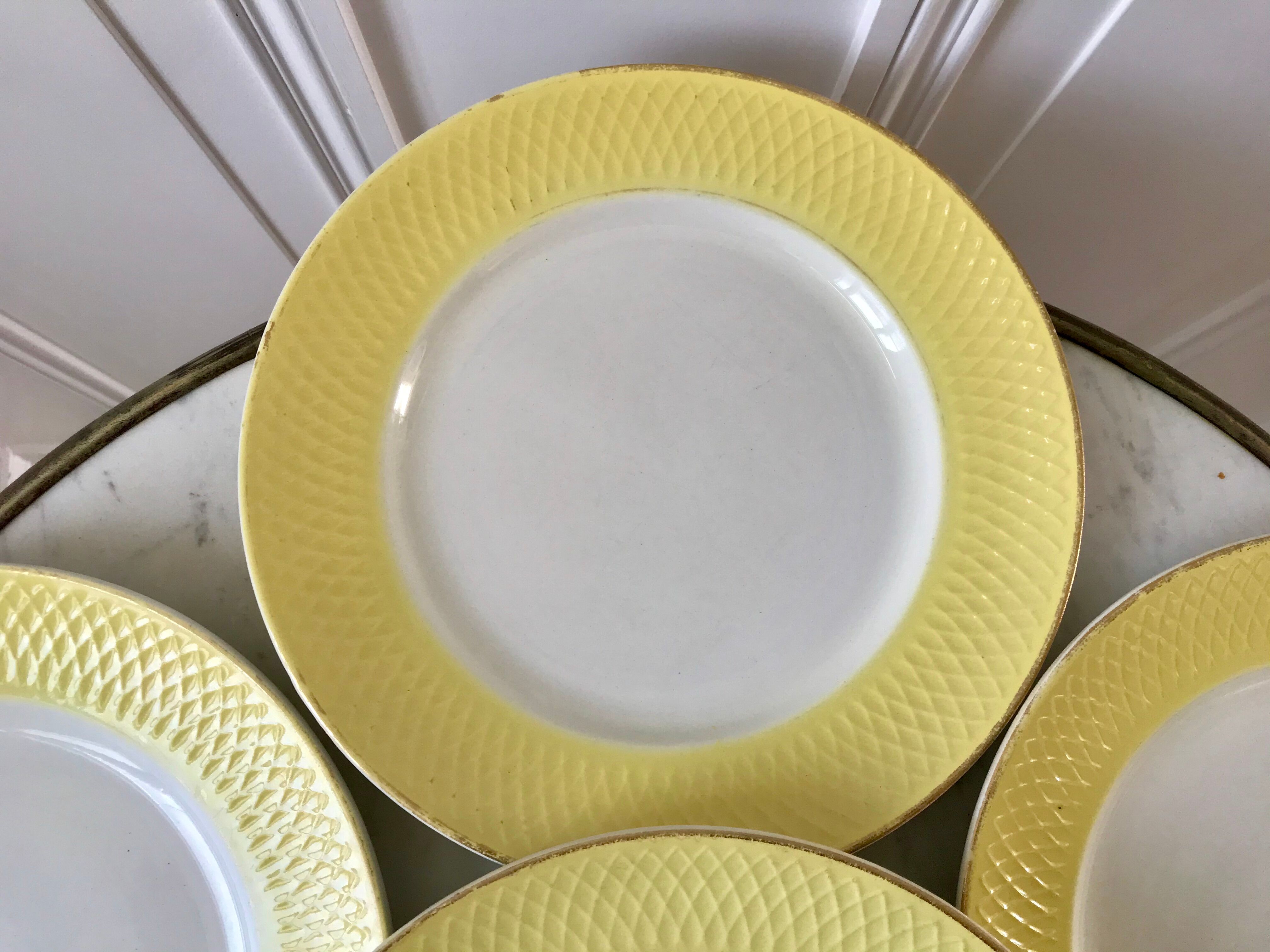 set of 6 flat plates Moulin des Loups textured canary yellow 50s
