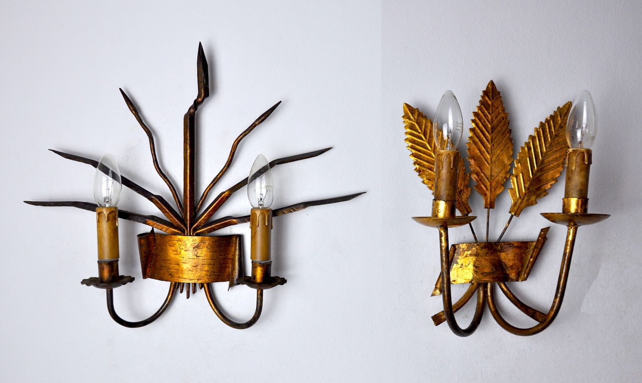 Pair of floral wall lamps by Ferroarte, regency, Spain, 1970