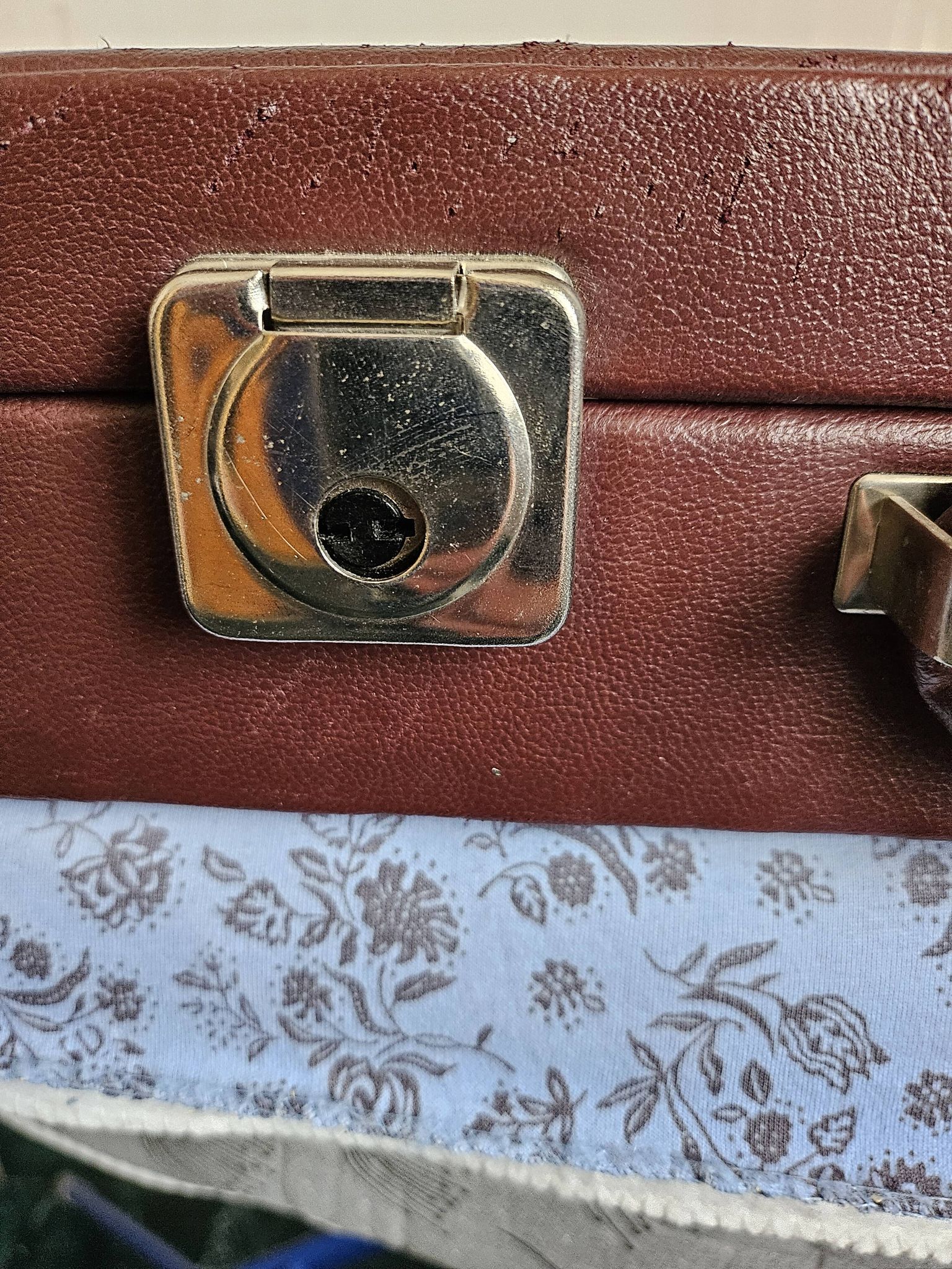 Ménagère de Luxe SBS Solingen- Modèle 4900 Munchen- 70 pièces- Or 23/24 car