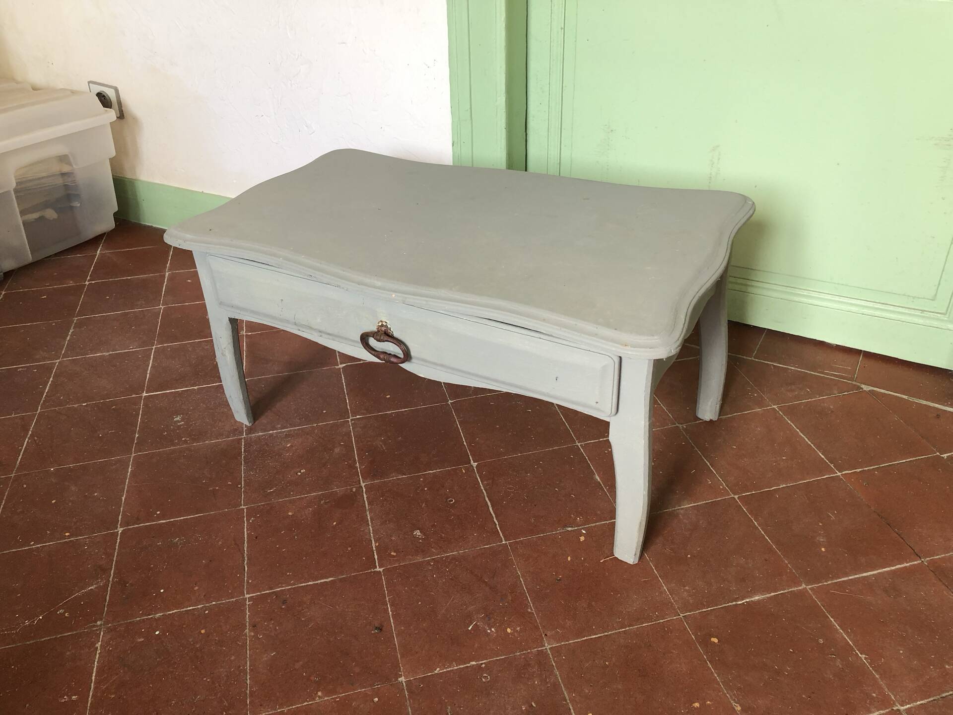 Small coffee table with drawer