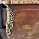 Commode de style Louis XV en laque rouge époque 1900