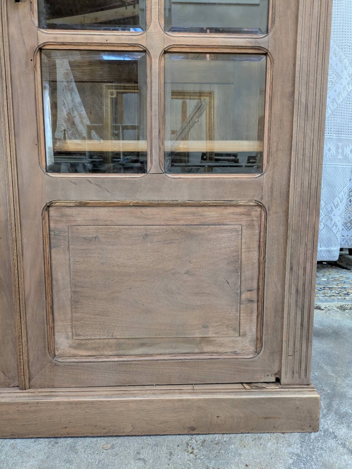 Glass cabinet