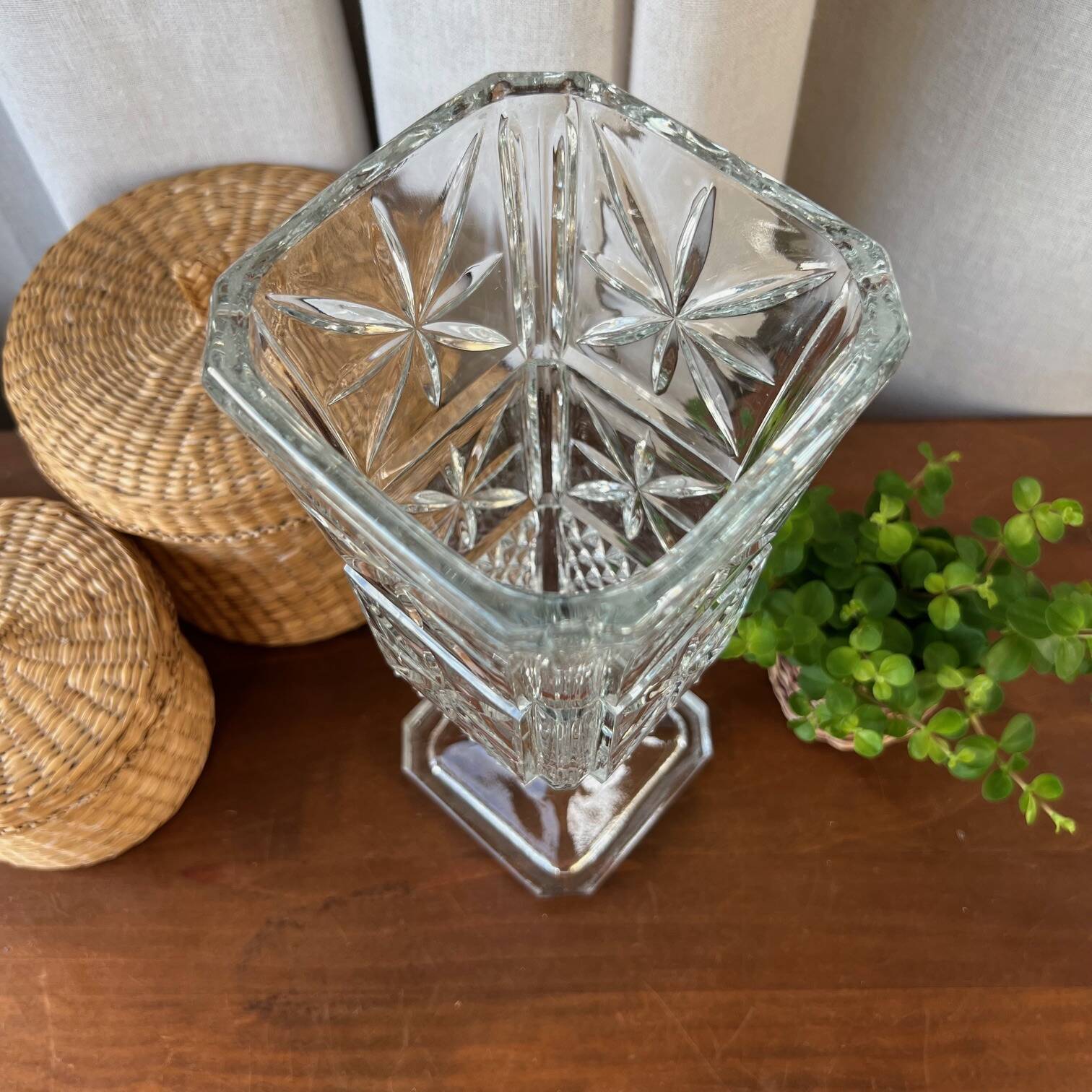 Vase en verre taillé, années 50