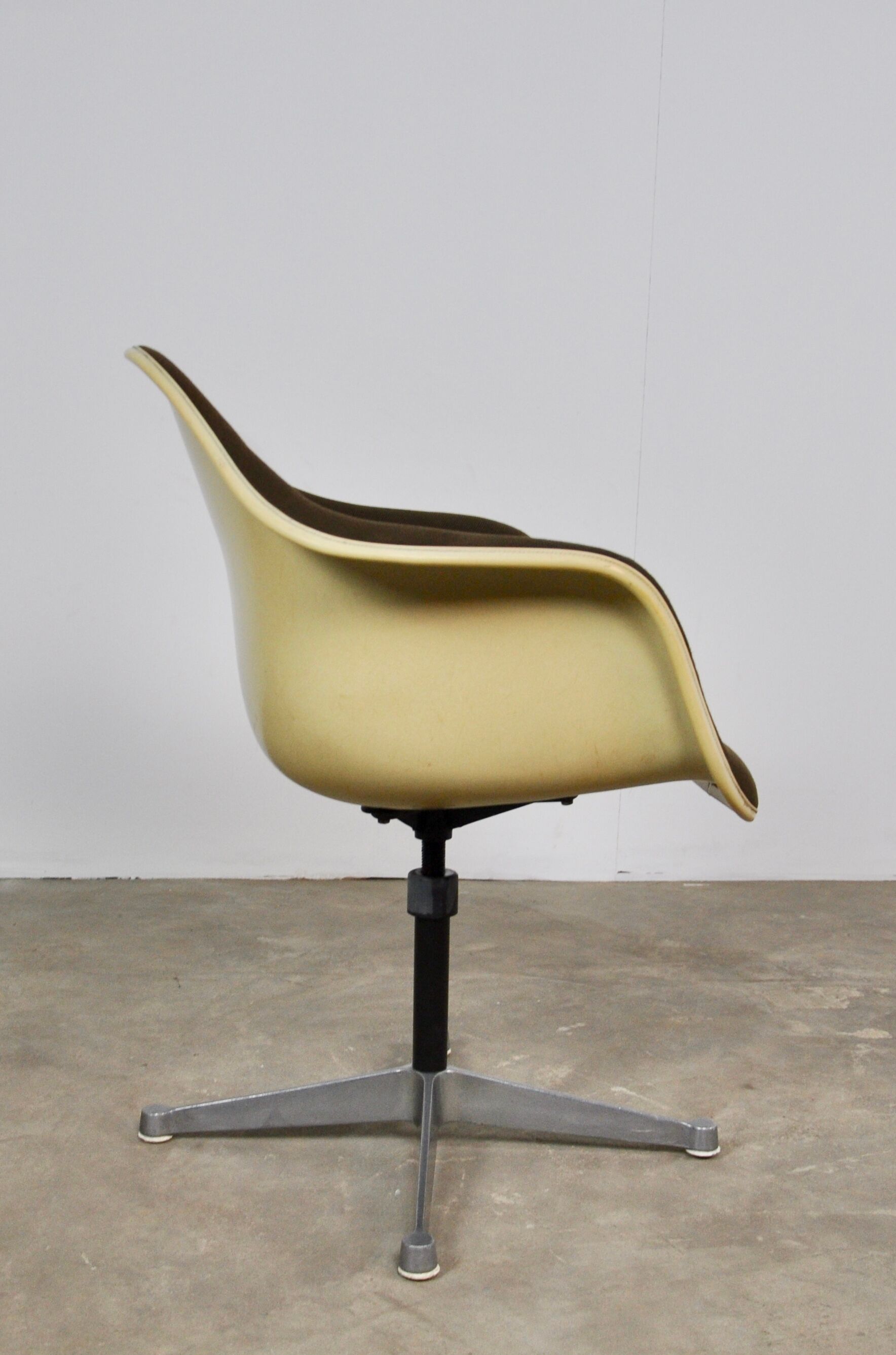 Charles Eames for Herman Miller armchair, 1970
