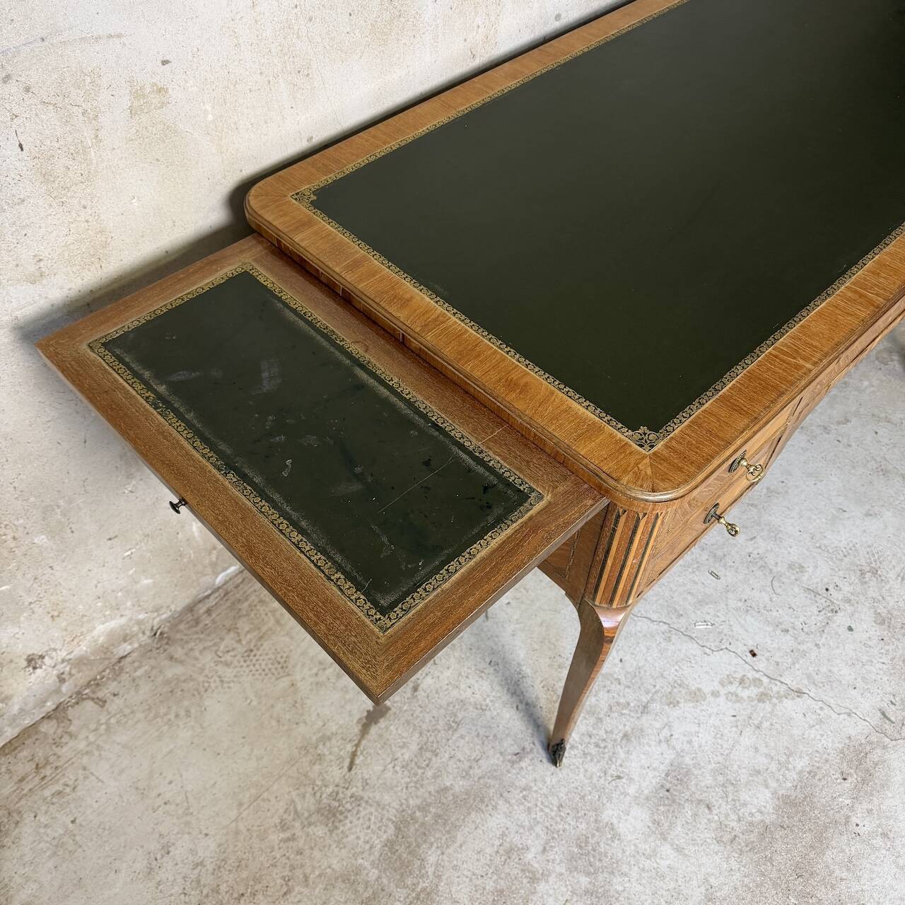 Bureau style transition Louis XV / louis XVI