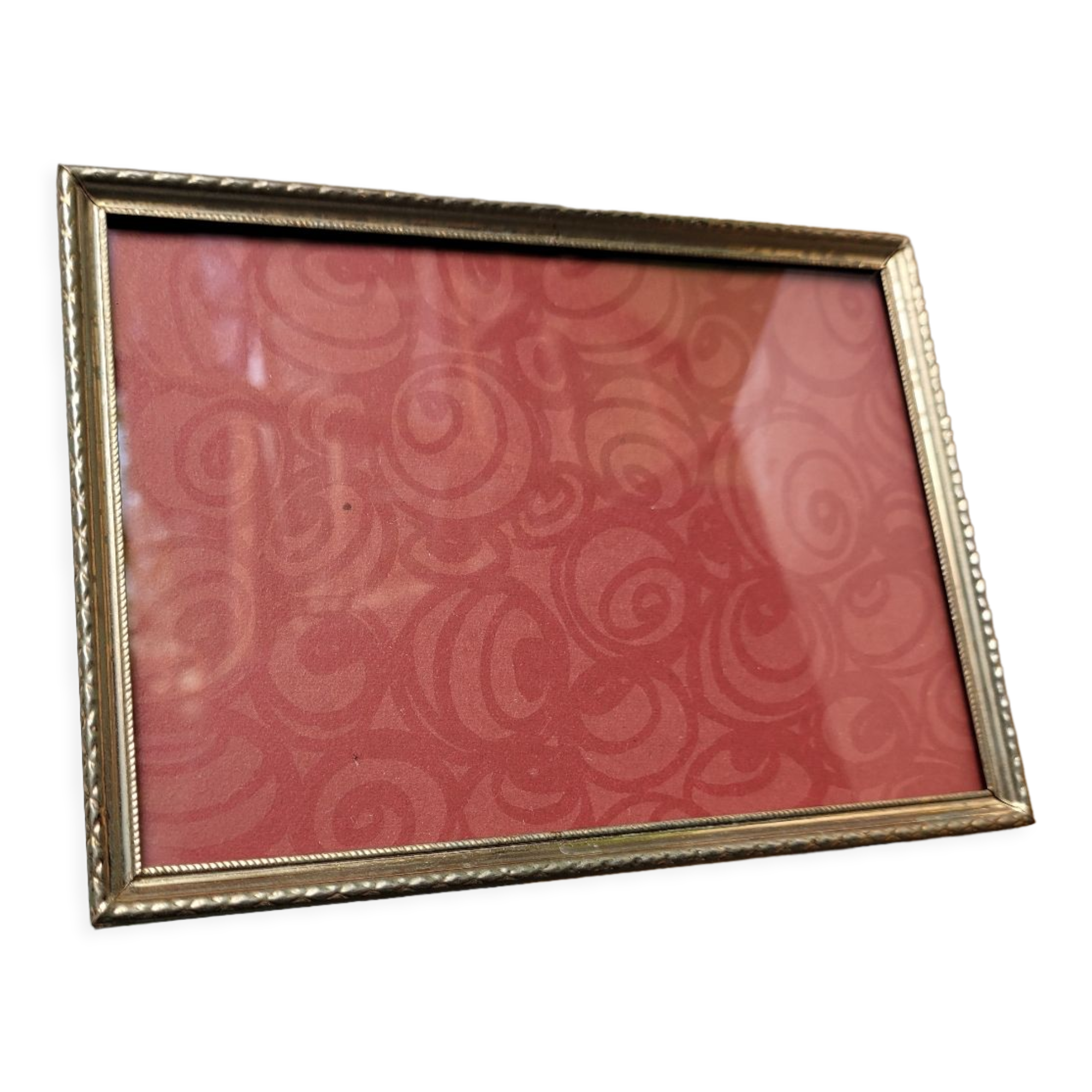 Gilded metal frame to install