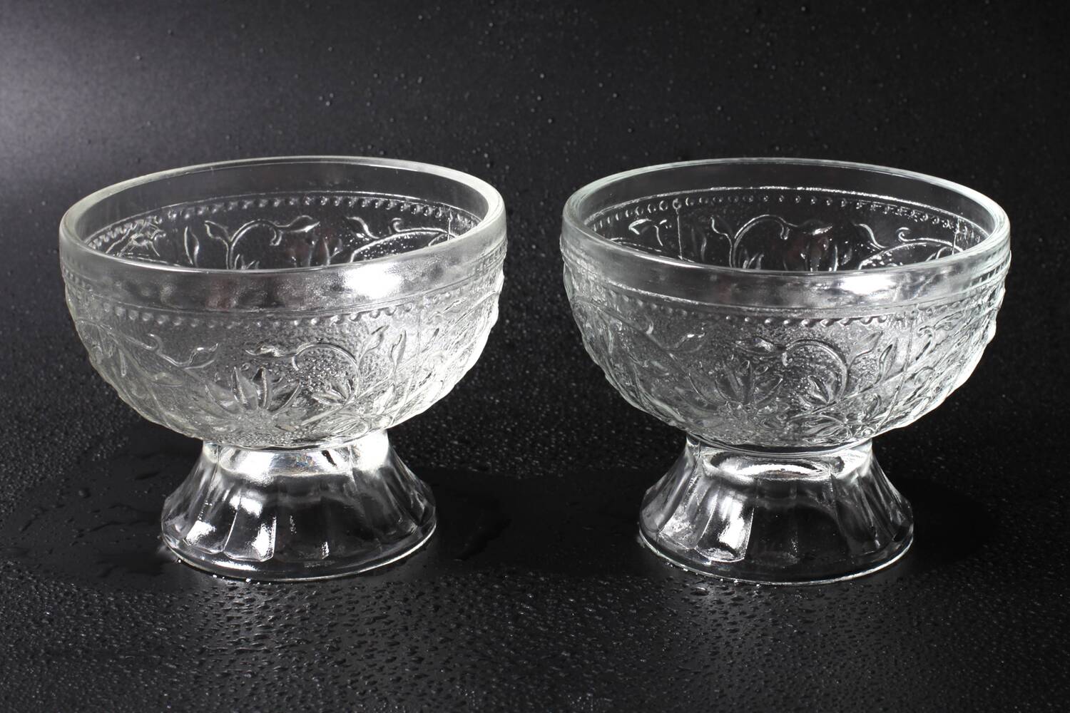 Set of 4 Vintage Pressed Glass Dessert Bowls Cibulak by Pavel Panek / 1977