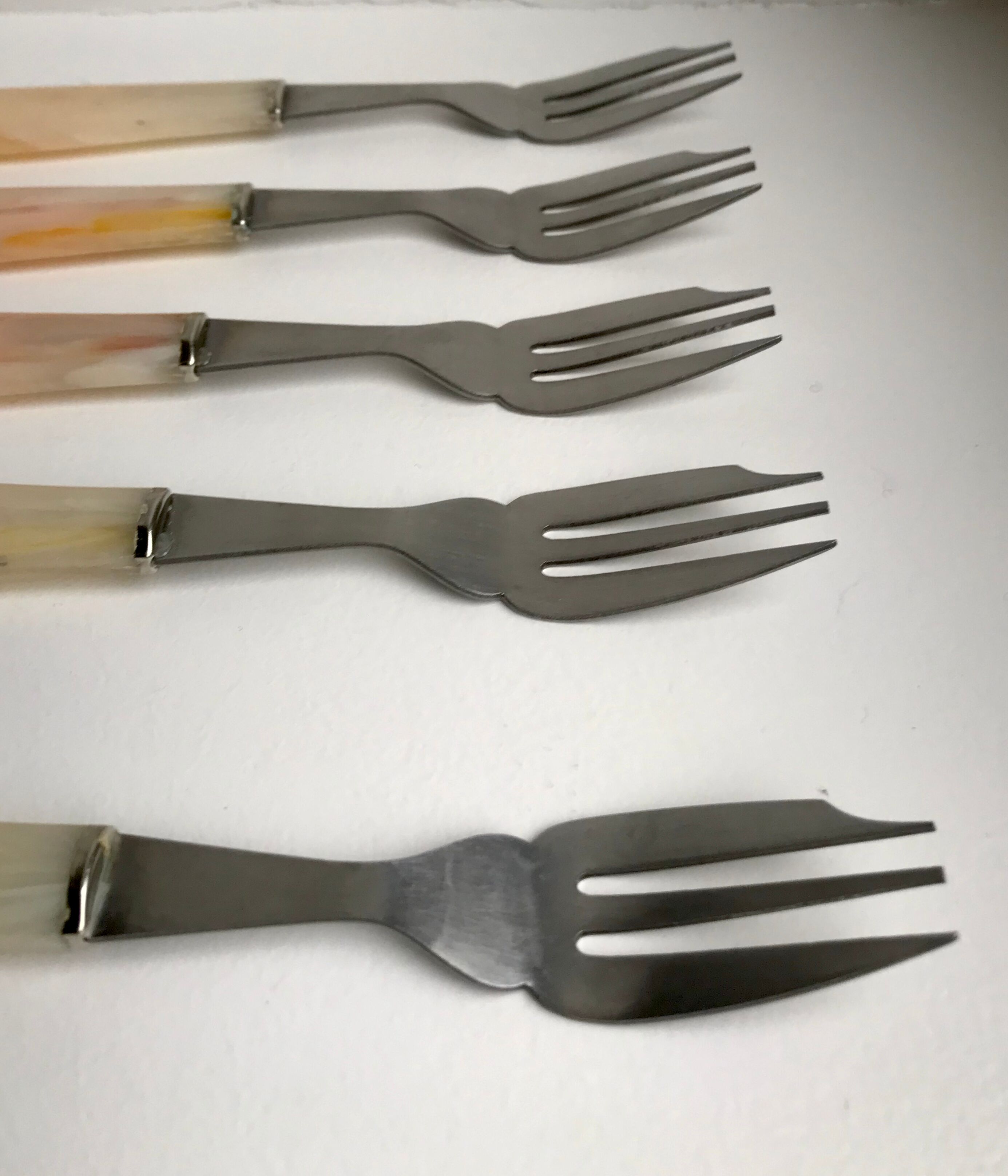 Set of 5 horn dessert forks 60s-70s