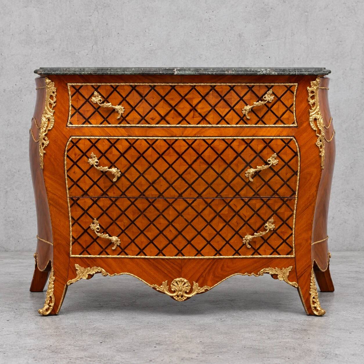 Louis XV-style chest of drawers by Fine Art & Co / 1970s