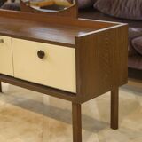 Wenge hairdresser from the 1990s