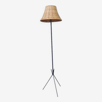 Lampadaire tripode en acier et osier 1950