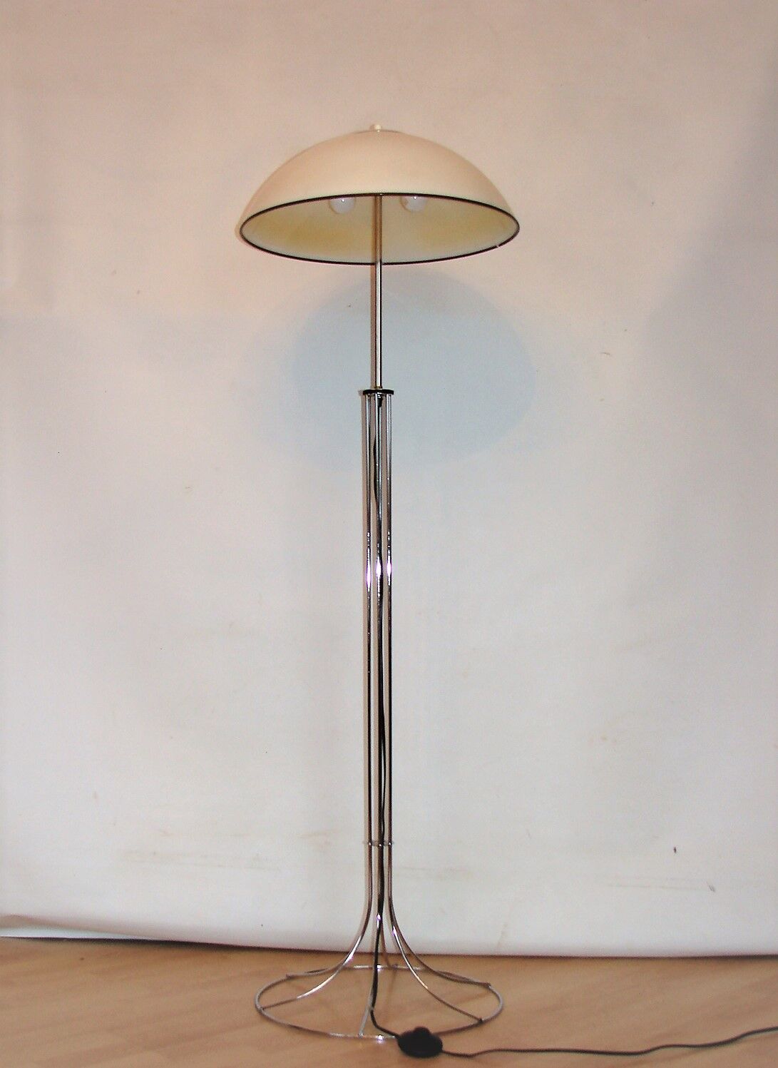 Modern floor lamp, 1970s