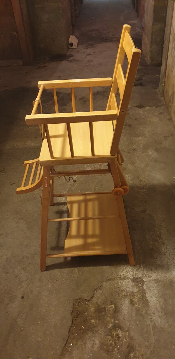 Chaise haute pour enfant 1960