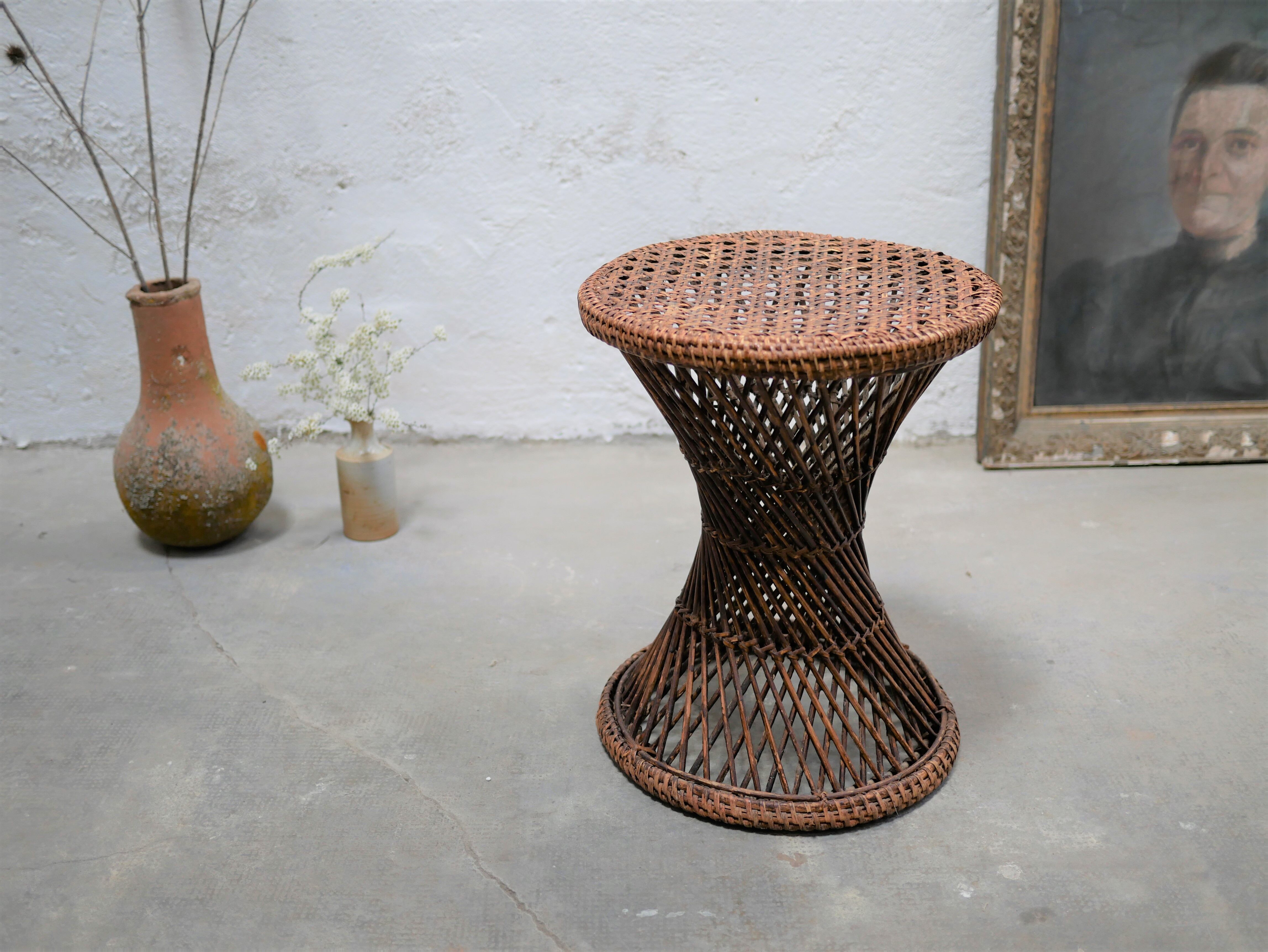 Table d'appoint diabolo vintage en rotin