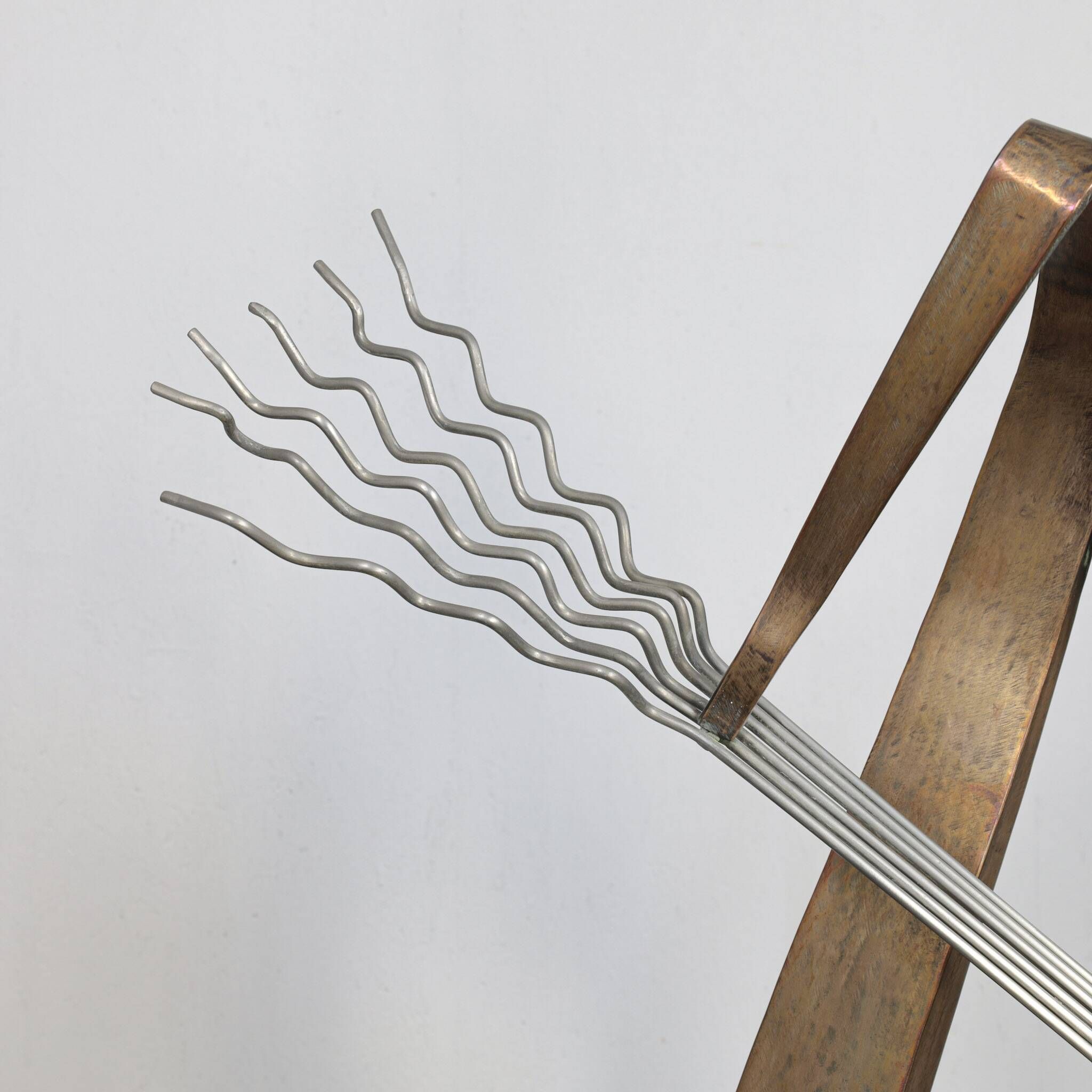 La sculpture abstraite "The Chord" (Het Akkoord) par André van der Linden
