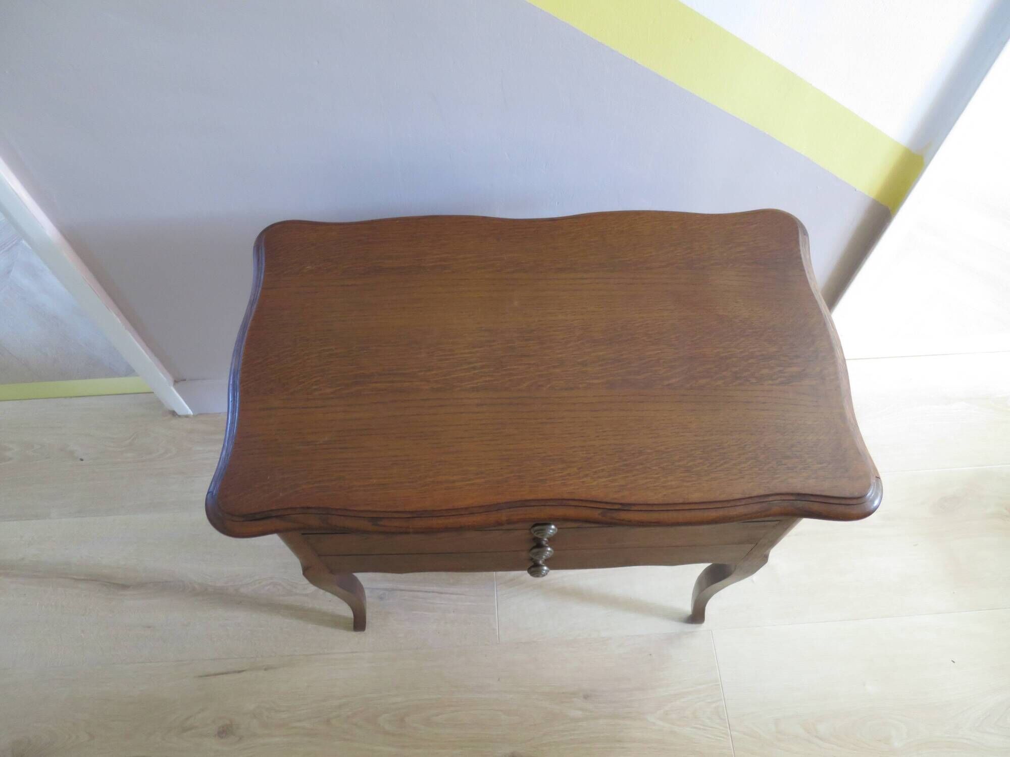 Vintage - Charming work table - Small chest of drawers/dressing table - Louis XV style - Cabriole legs - 2 drawers