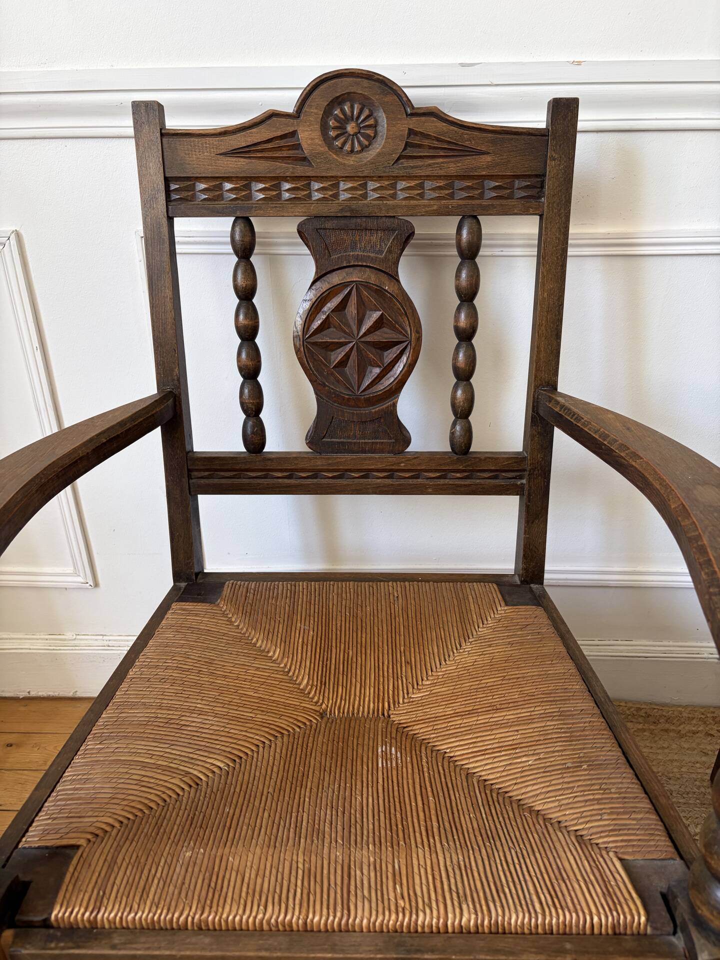 Paire de fauteuils rustiques esprit Charles Dudouyt