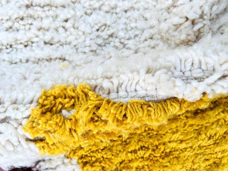 Tapis azilal Tissé main traditionnelle taille 200 x 300 cm