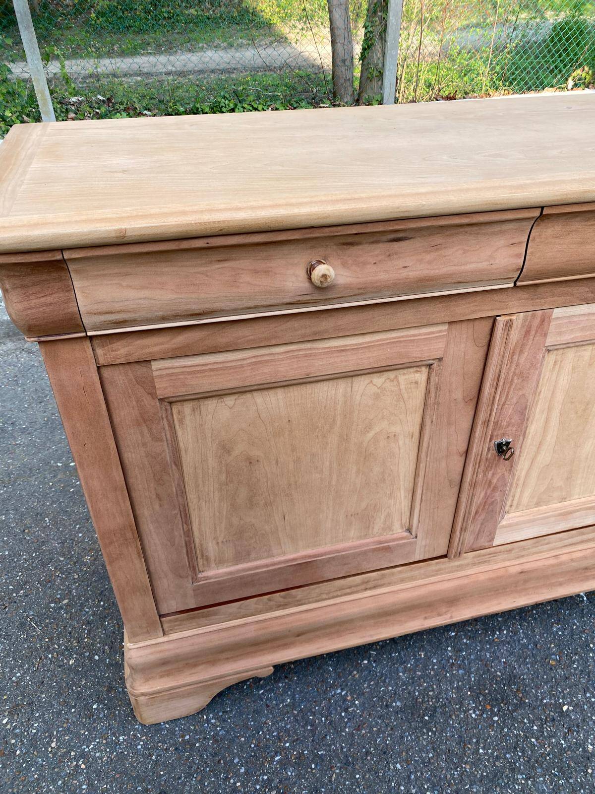 Louis Philippe rustic buffet, vintage, renovated in wood from the 1960s.