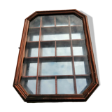 Wall display case for miniature with octagonal compartments