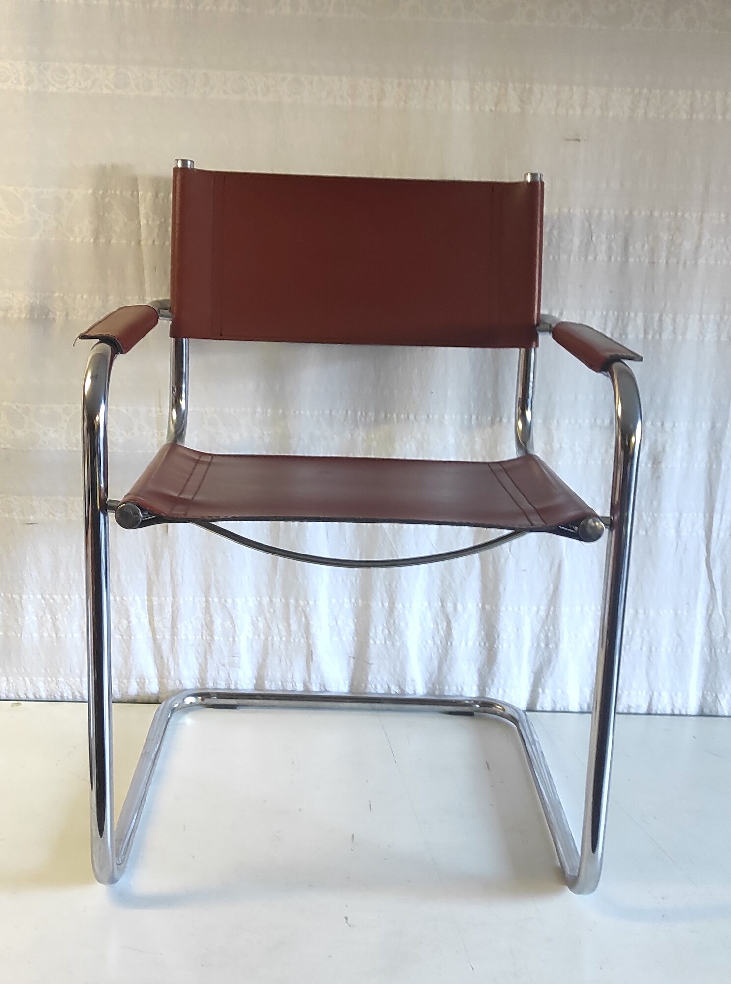 Cantilever armchair in imitation leather – 80s/90s
