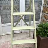 Wooden painter's stepladder