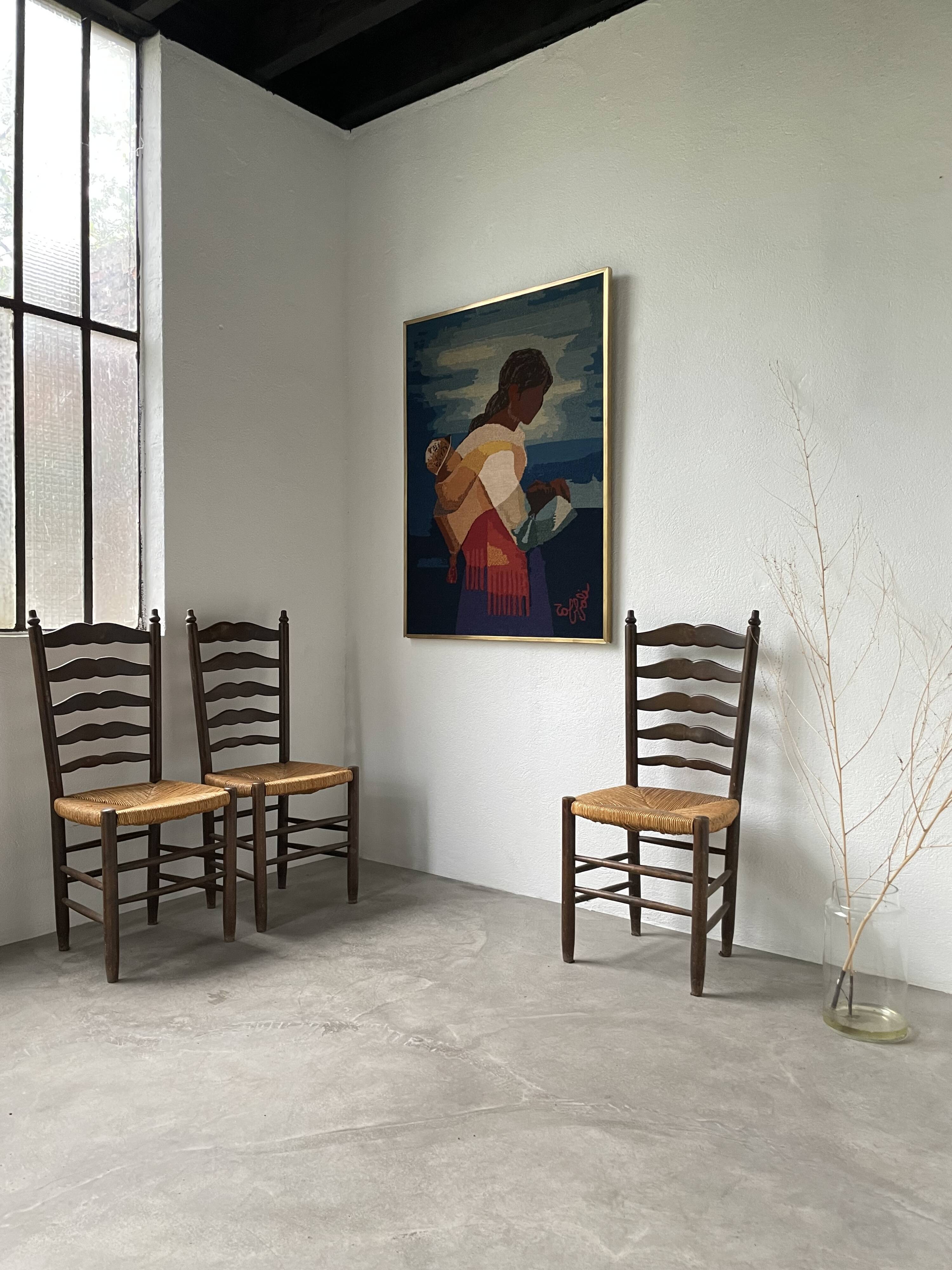 Trio rustic chairs in oak straw
