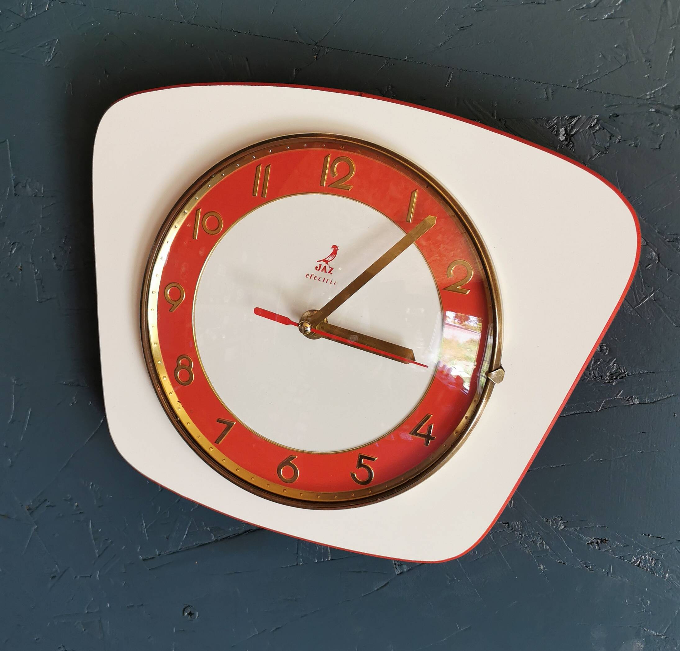 Vintage Formica clock silent trapeze wall pendulum "Jaz white orange"