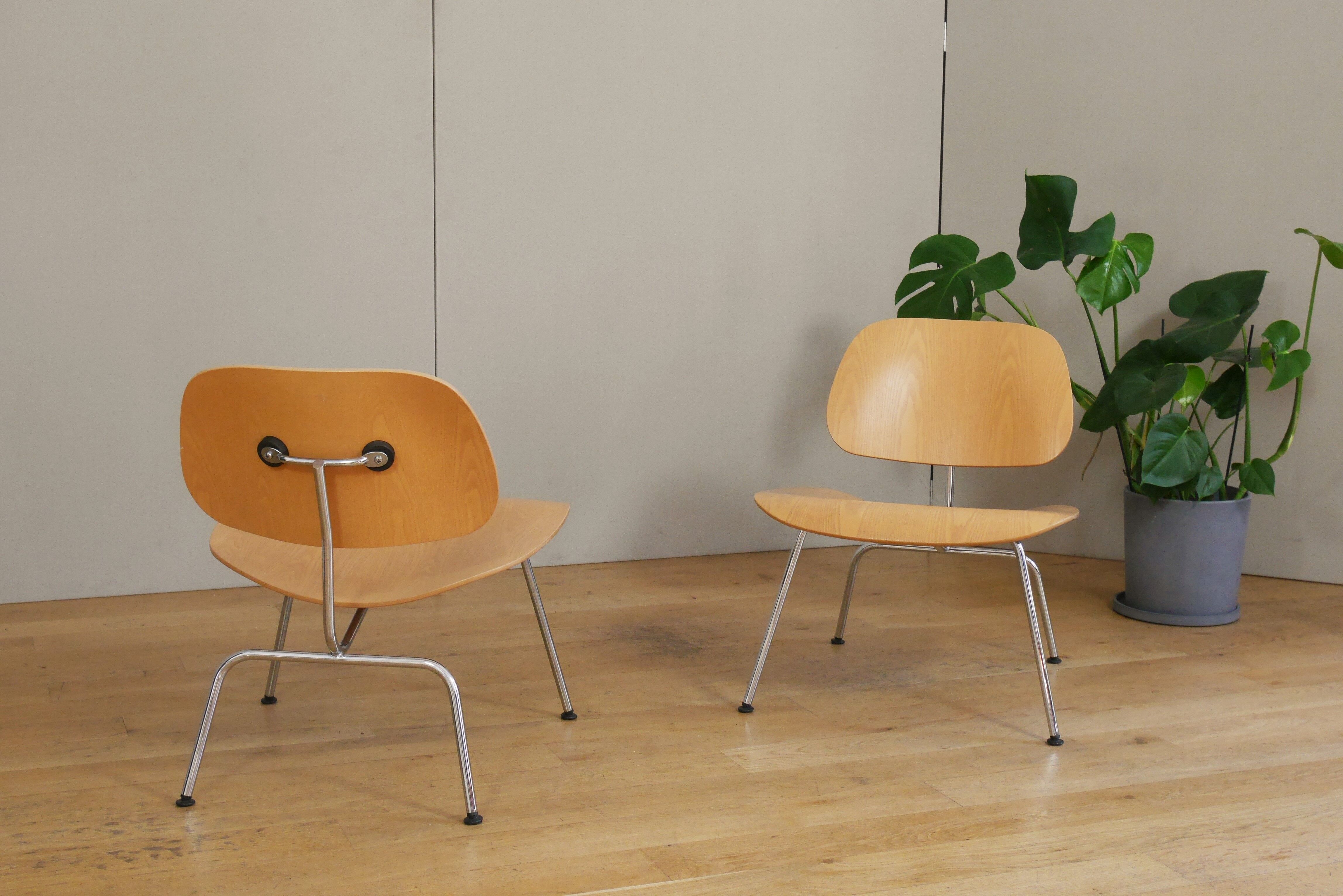 Pair of LCM chairs by Charles & Ray Eames, vitra edition