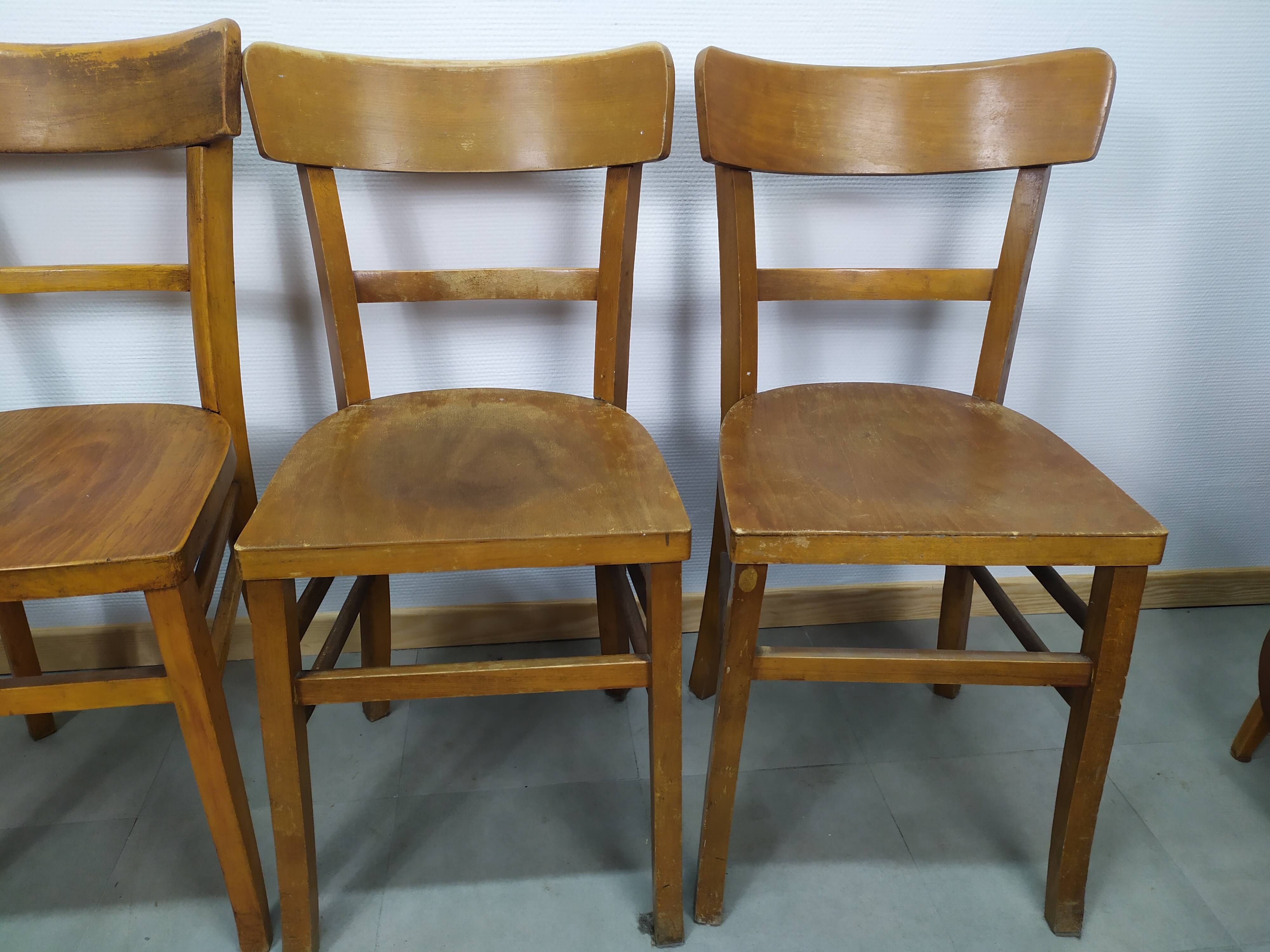 Set of 4 vintage wooden bistro chair
