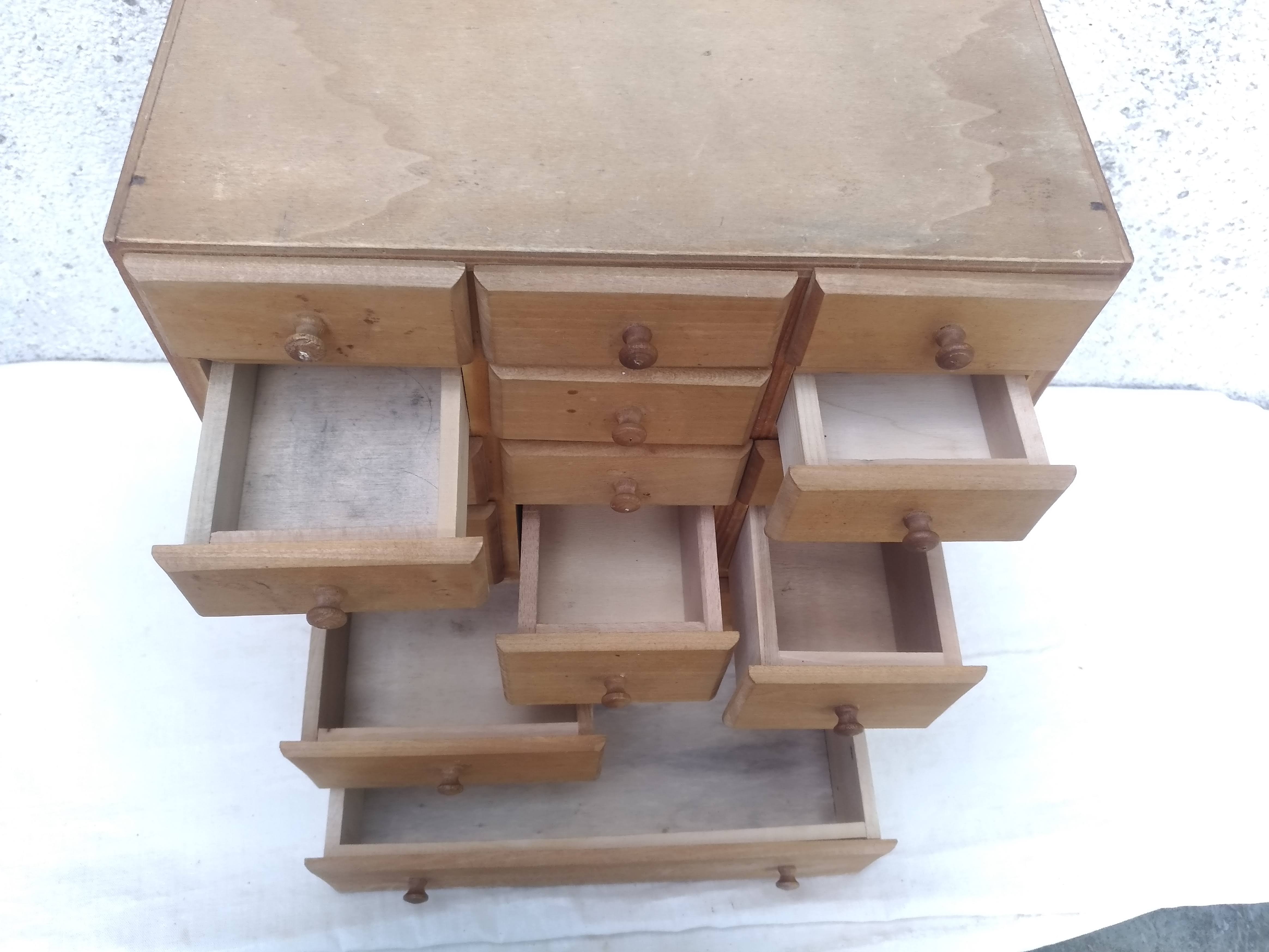 Cabinet with drawers