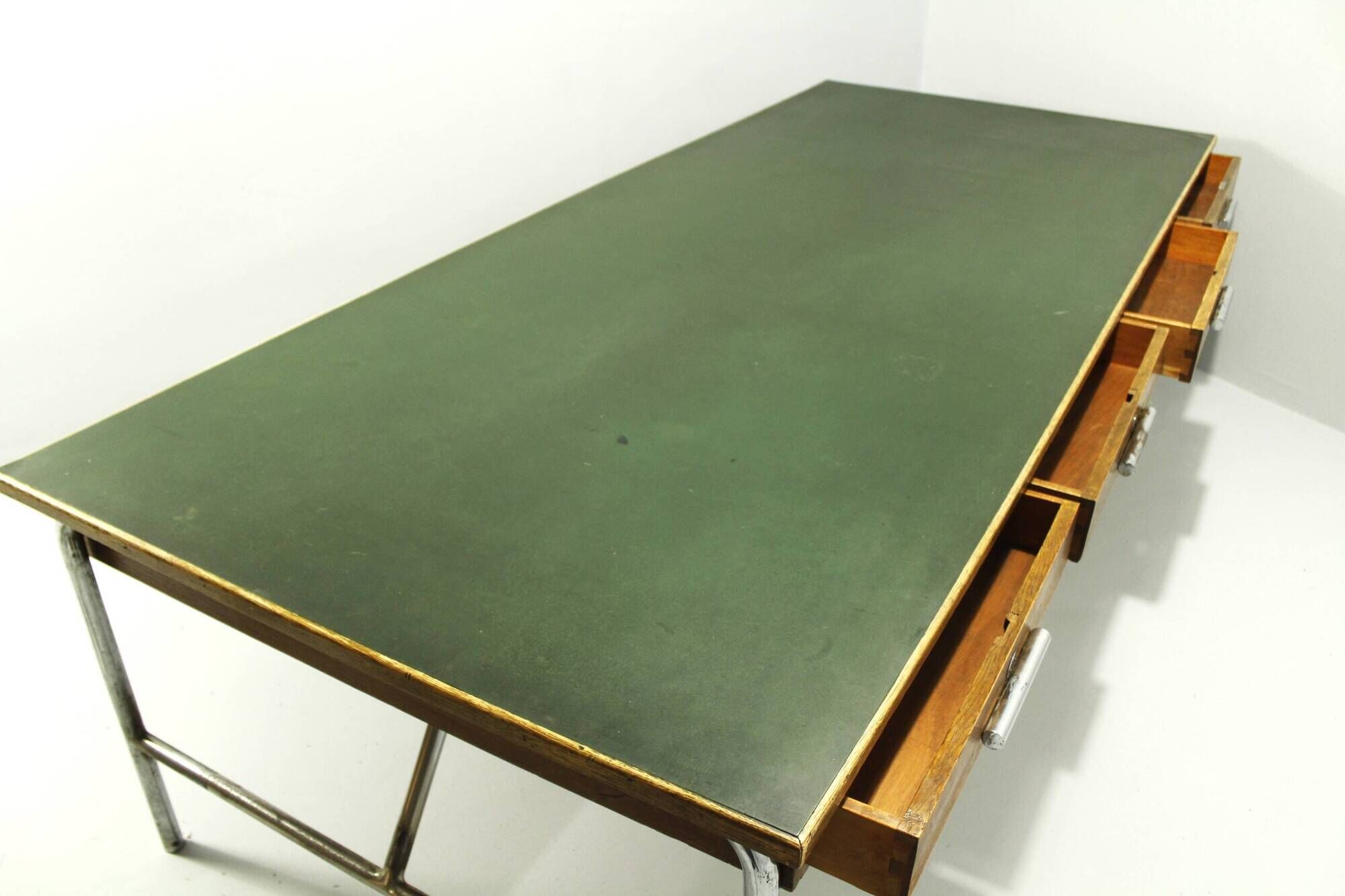 Vintage Bauhaus Desk in Oak, 1930s, II