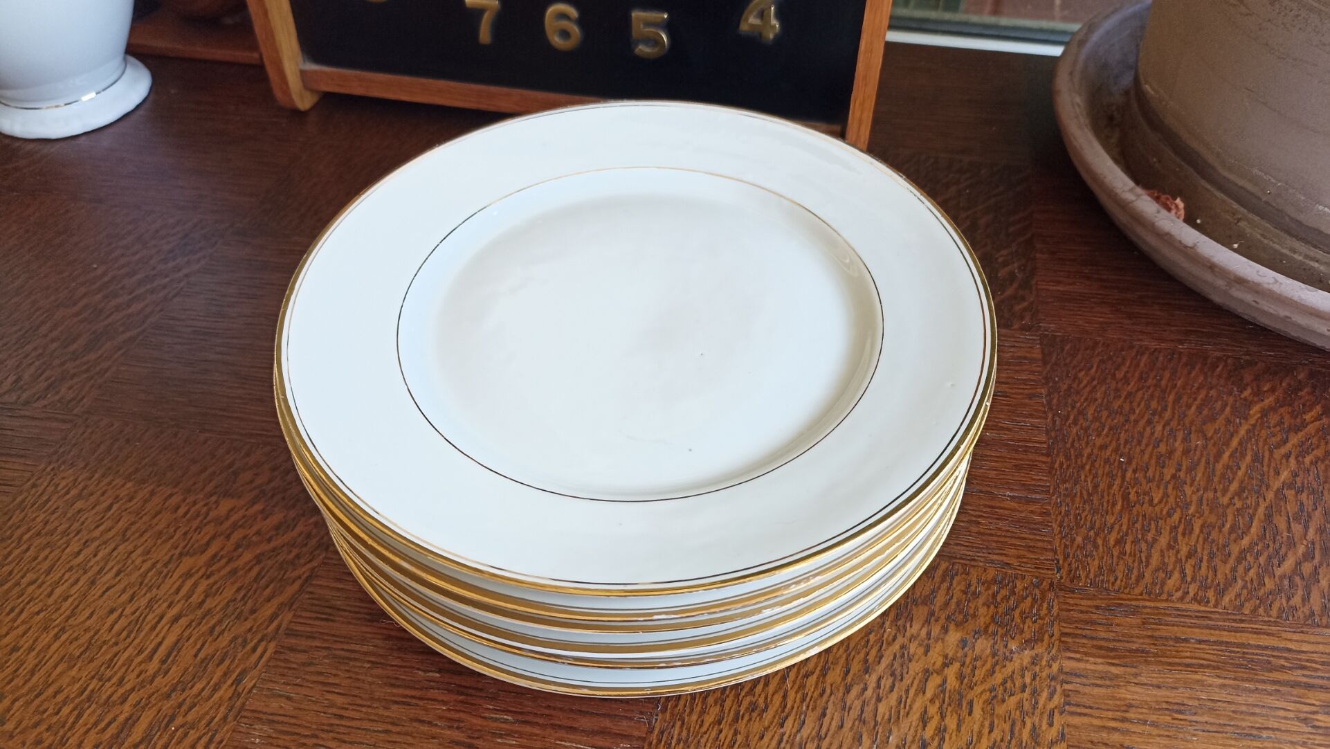 6 Villedieu porcelain dessert plates
