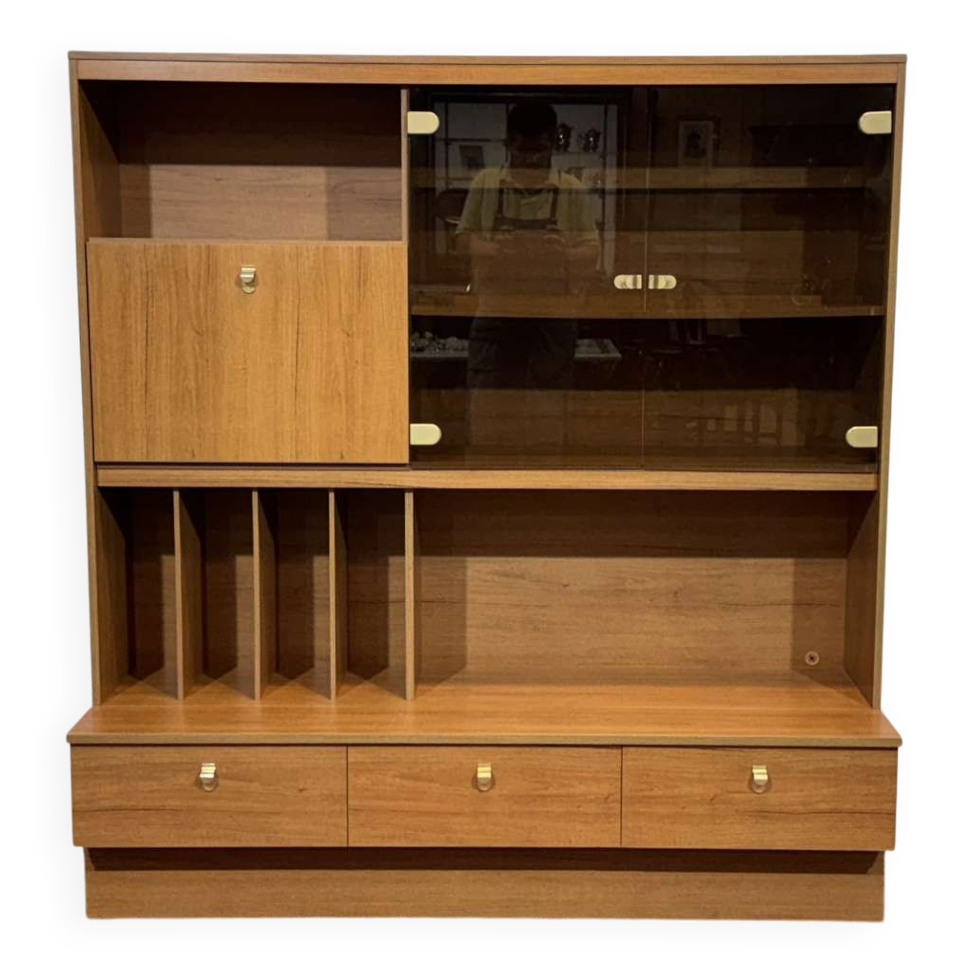 Teak veneer buffet bar from the 1980s.