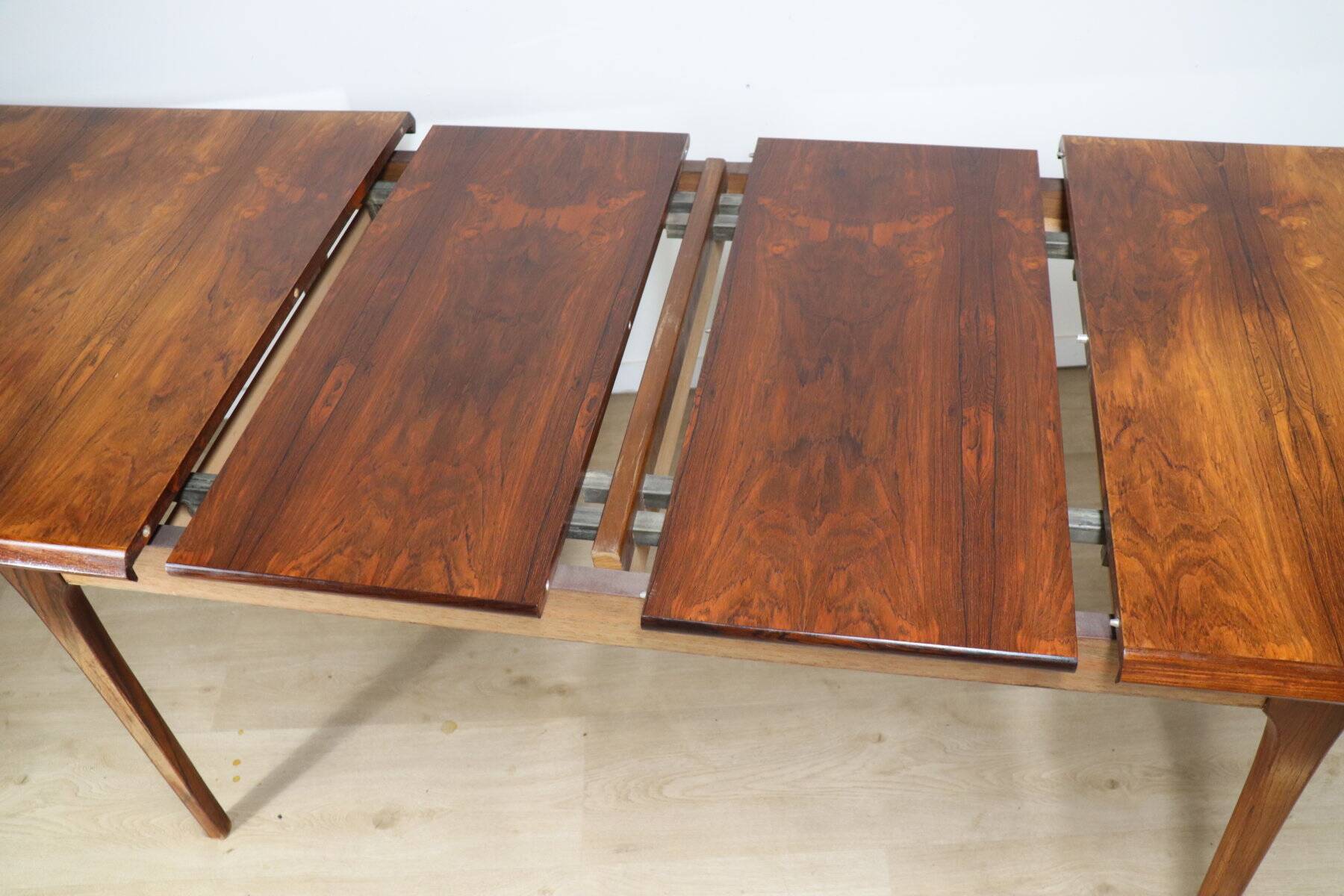 Scandinavian extendable rosewood dining table, 1960s