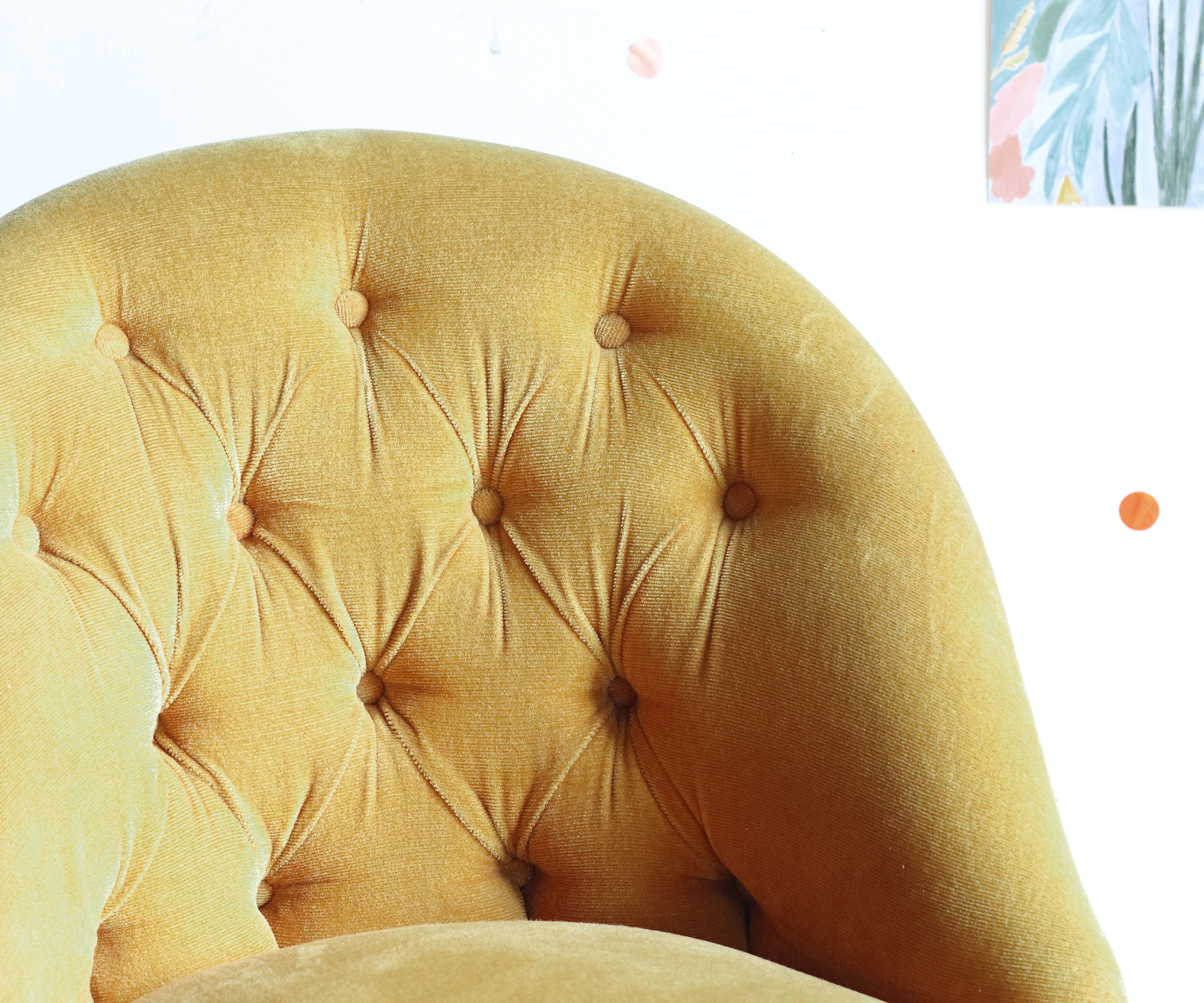 Mustard yellow velvet padded toad chair