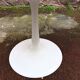 Table basse ronde a pied tulipe des années 70
