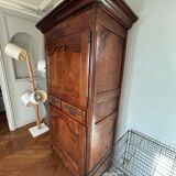 Bonnetière ancienne en bois massif – style Louis XV – excellent état