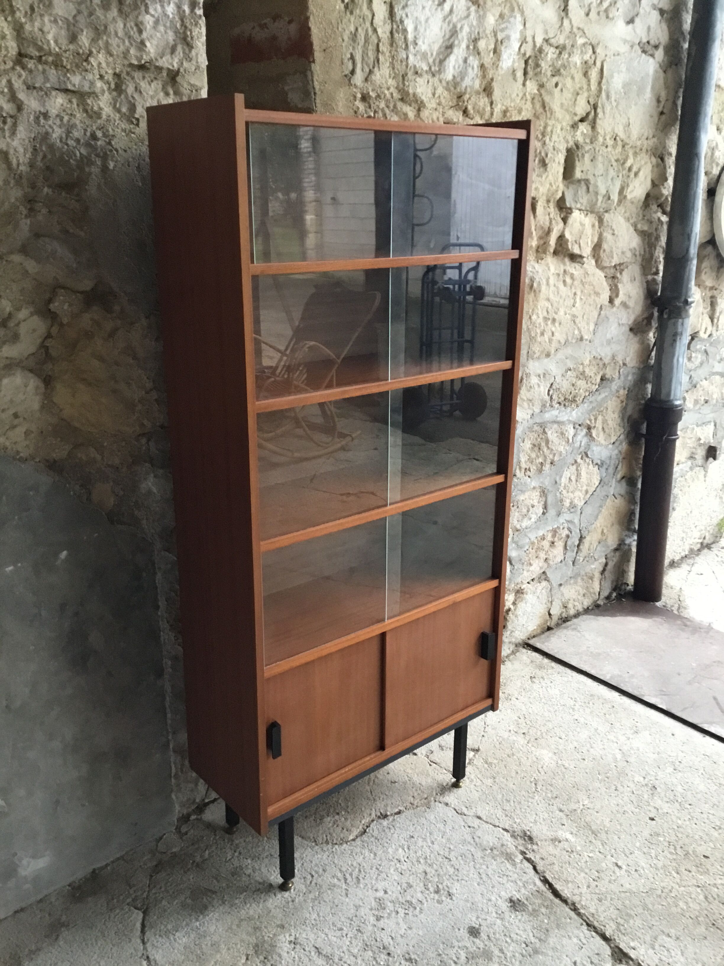 Vintage library showcase - metal feet - mahogany veneer - 1960