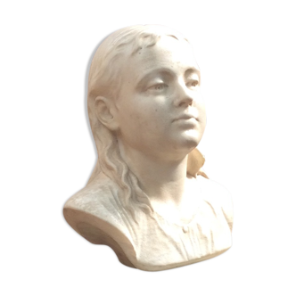 Buste de jeune femme en marbre signé et daté fin XlXeme 1887 année dimension : H-34cm- L-28cm-