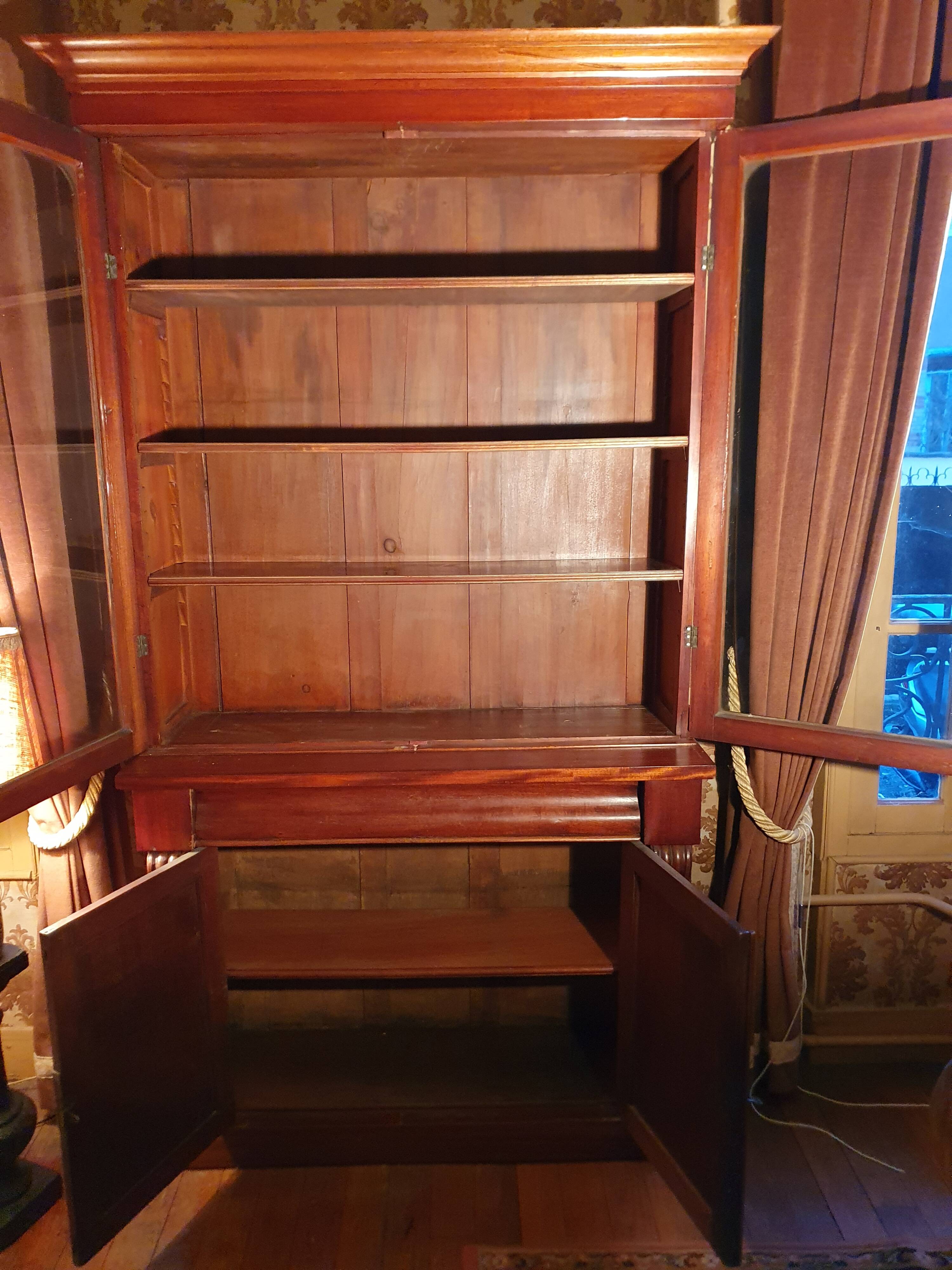 Small late 19th century English mahogany bookcase