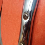Chaises en formica rouge orange et métal chromé