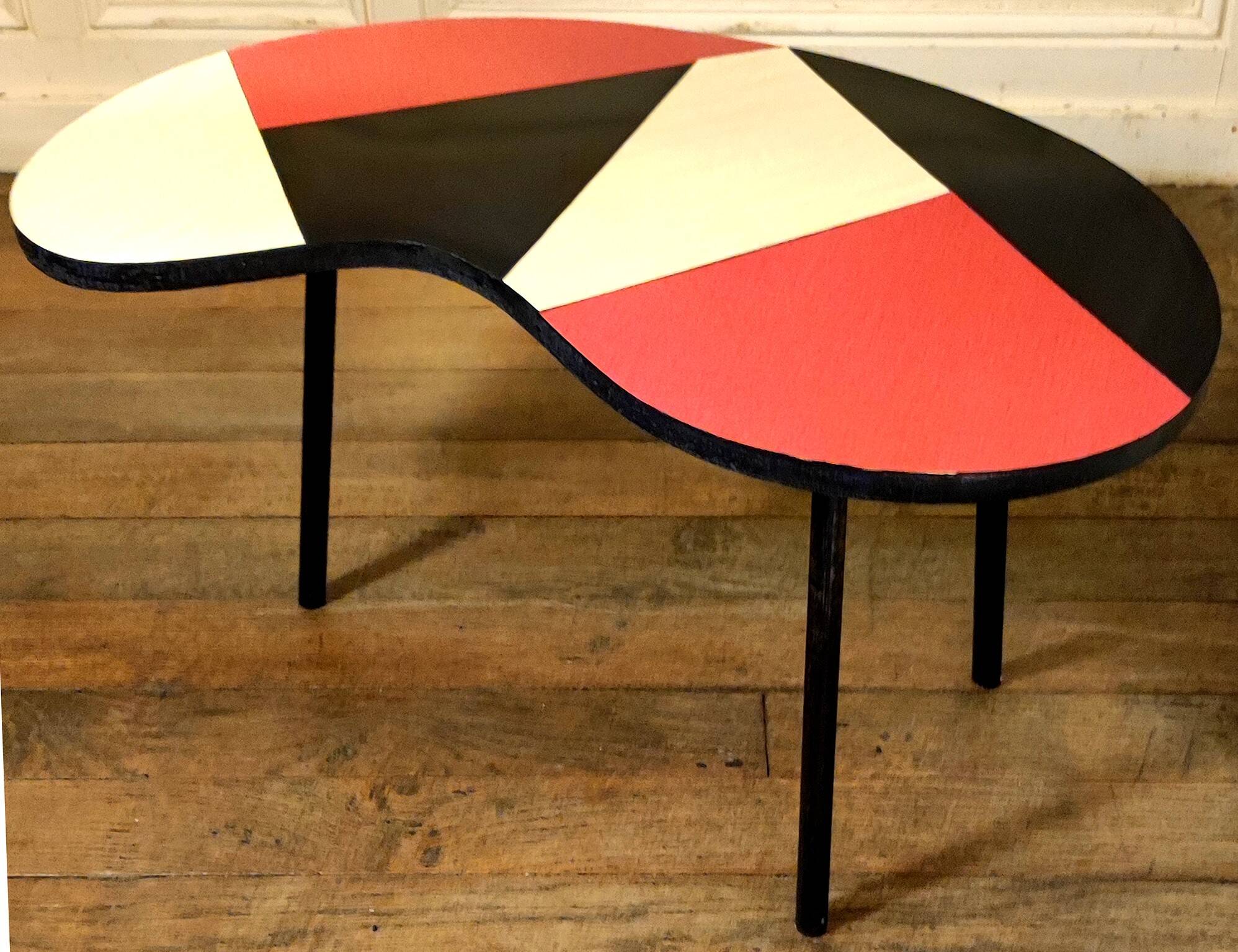Formica tripod bean coffee table 1950